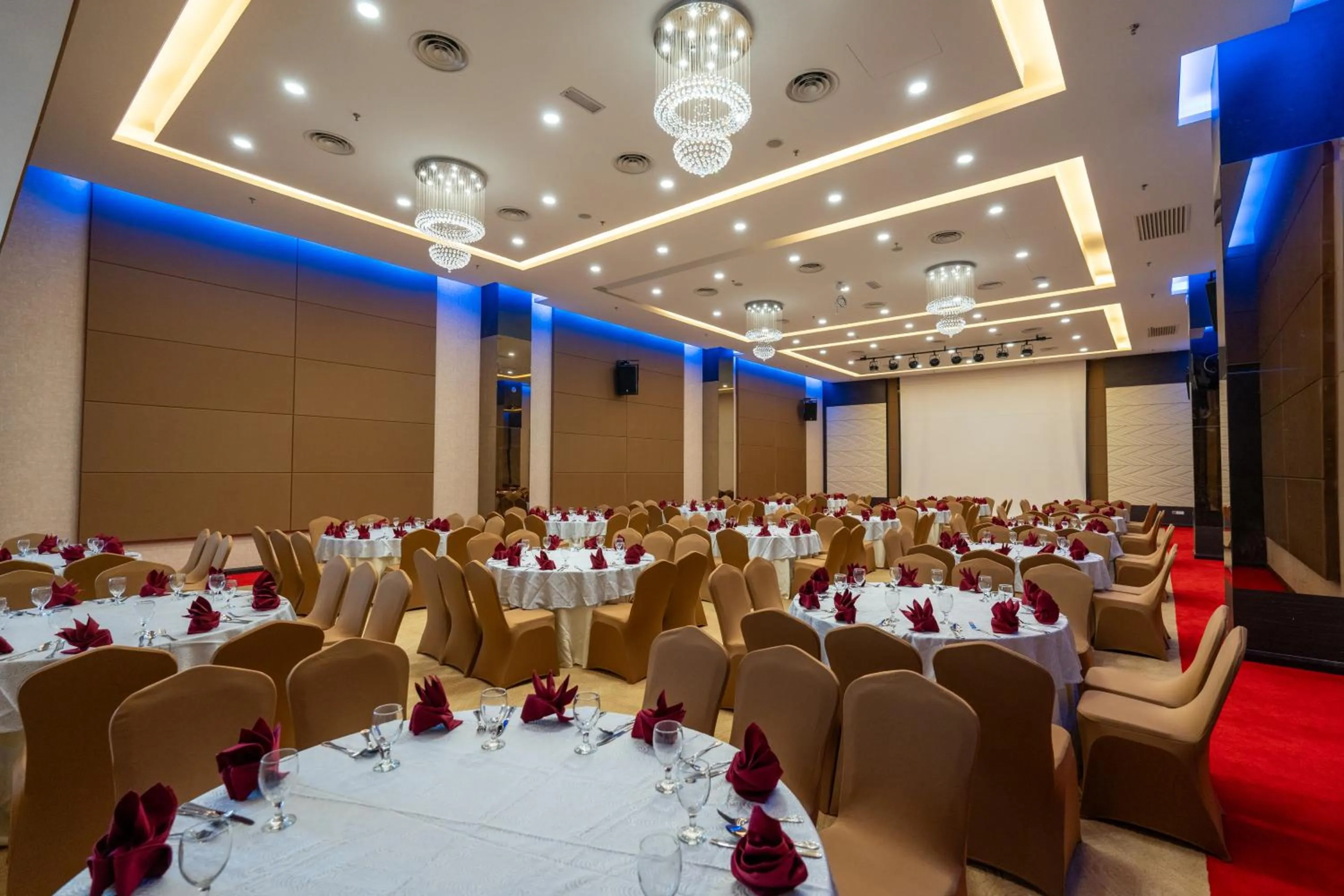 Restaurant/places to eat in Hotel Tamara Melaka