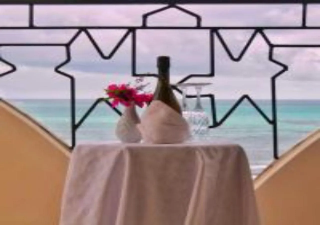 Drinks in Villa Serenity, Tanzania Unforgettable