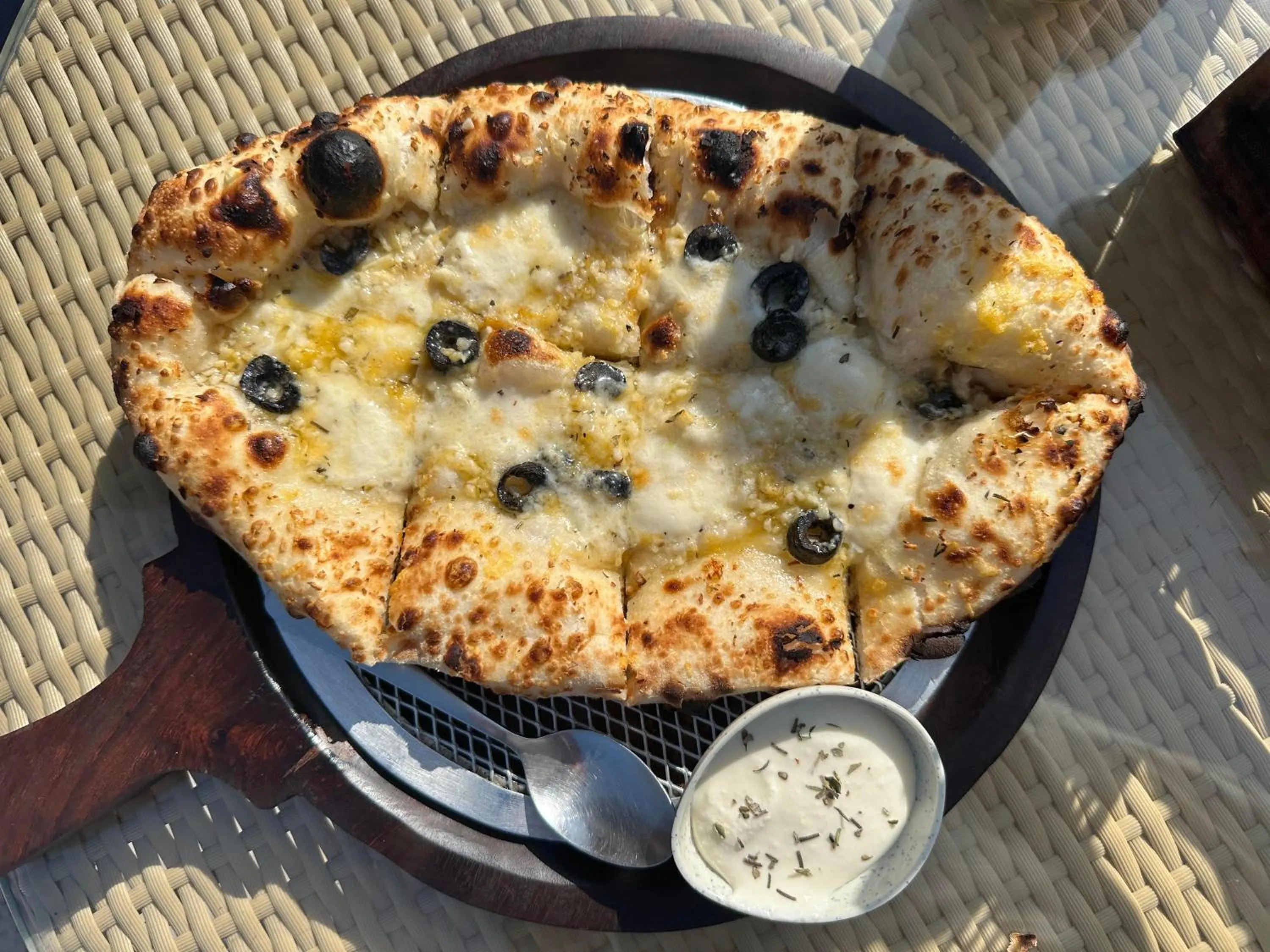 Food and drinks in Hotel Chail Residency