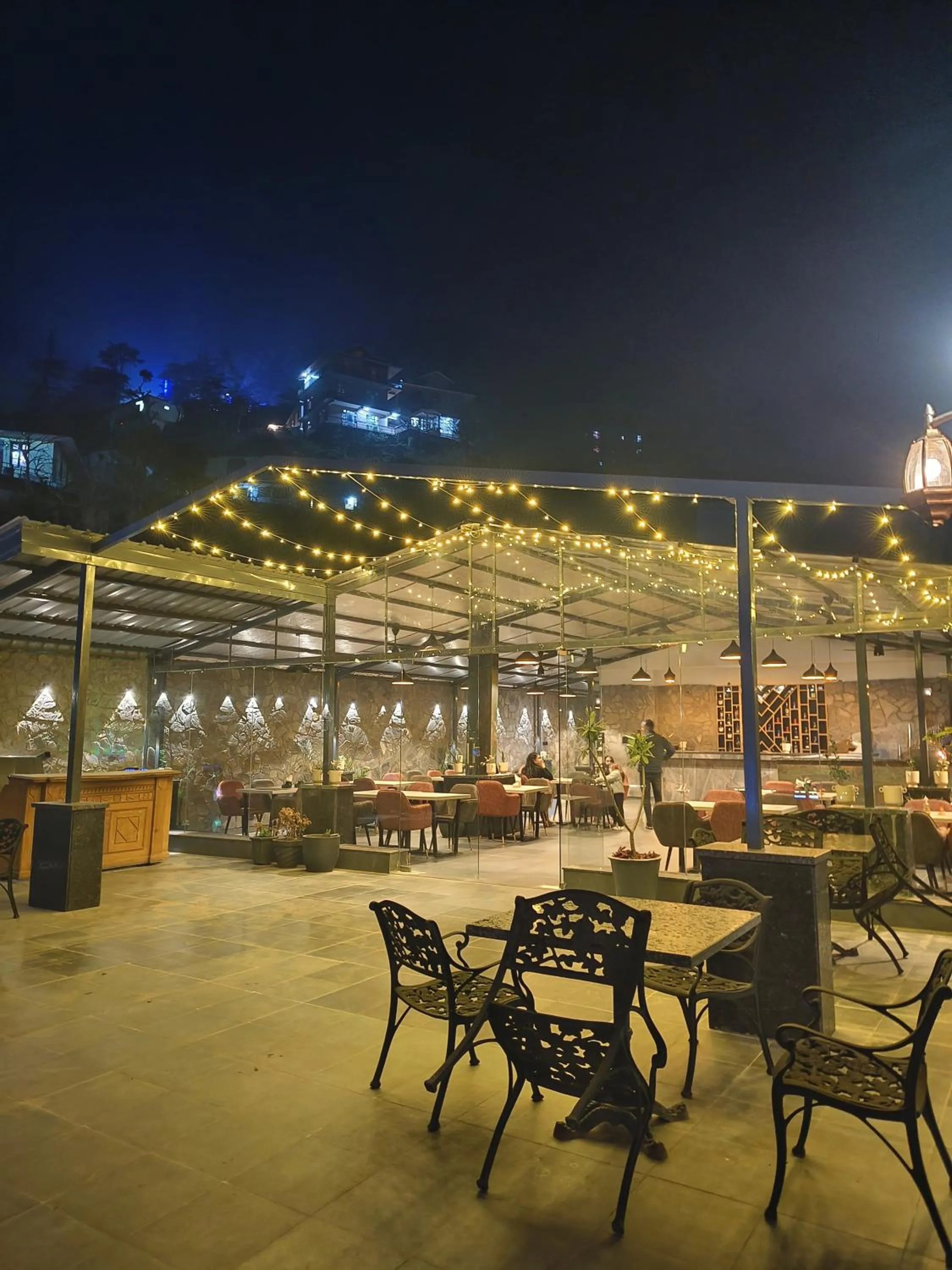 Patio in Hotel Chail Residency
