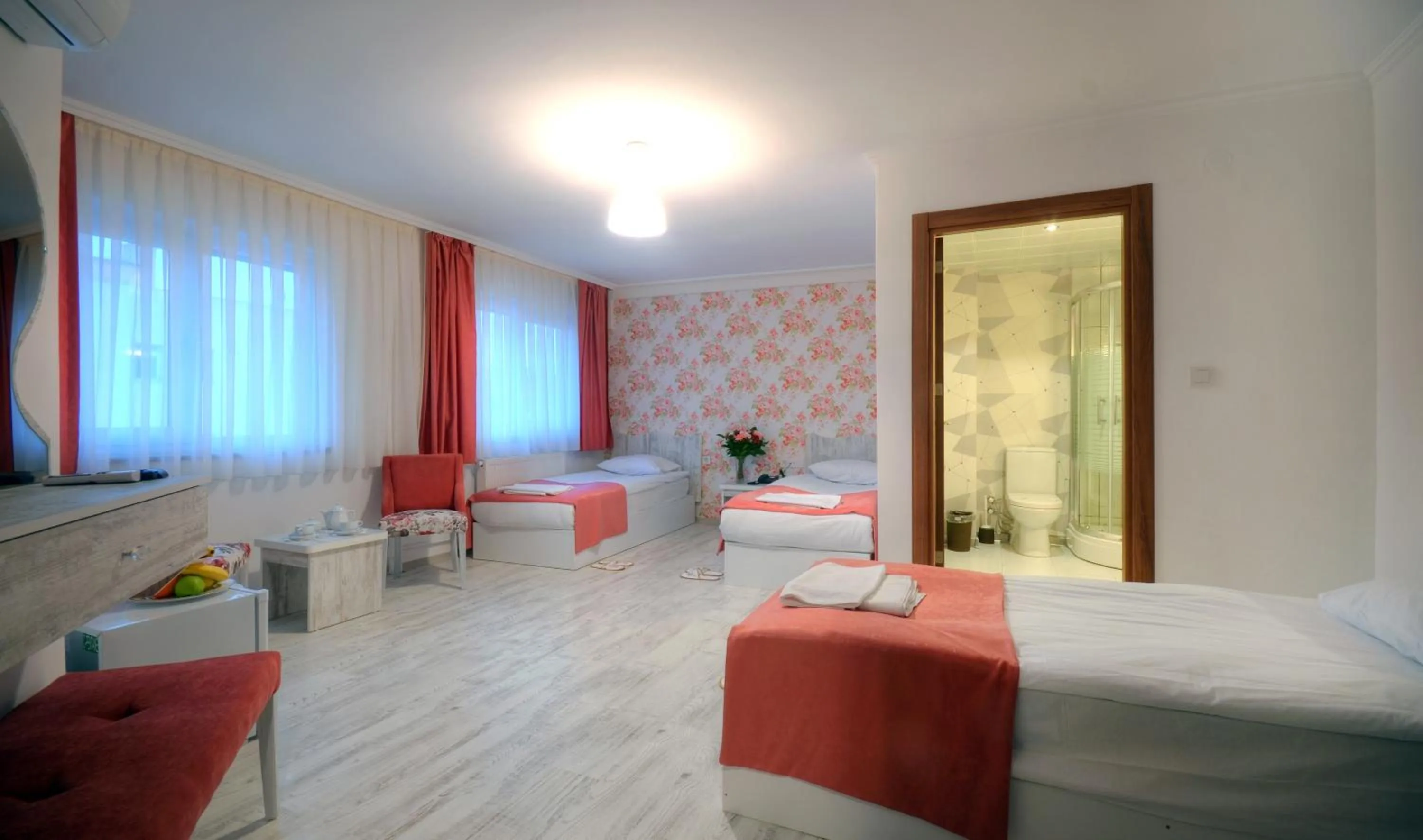 Shower, Bed in Hotel Abro Sezenler