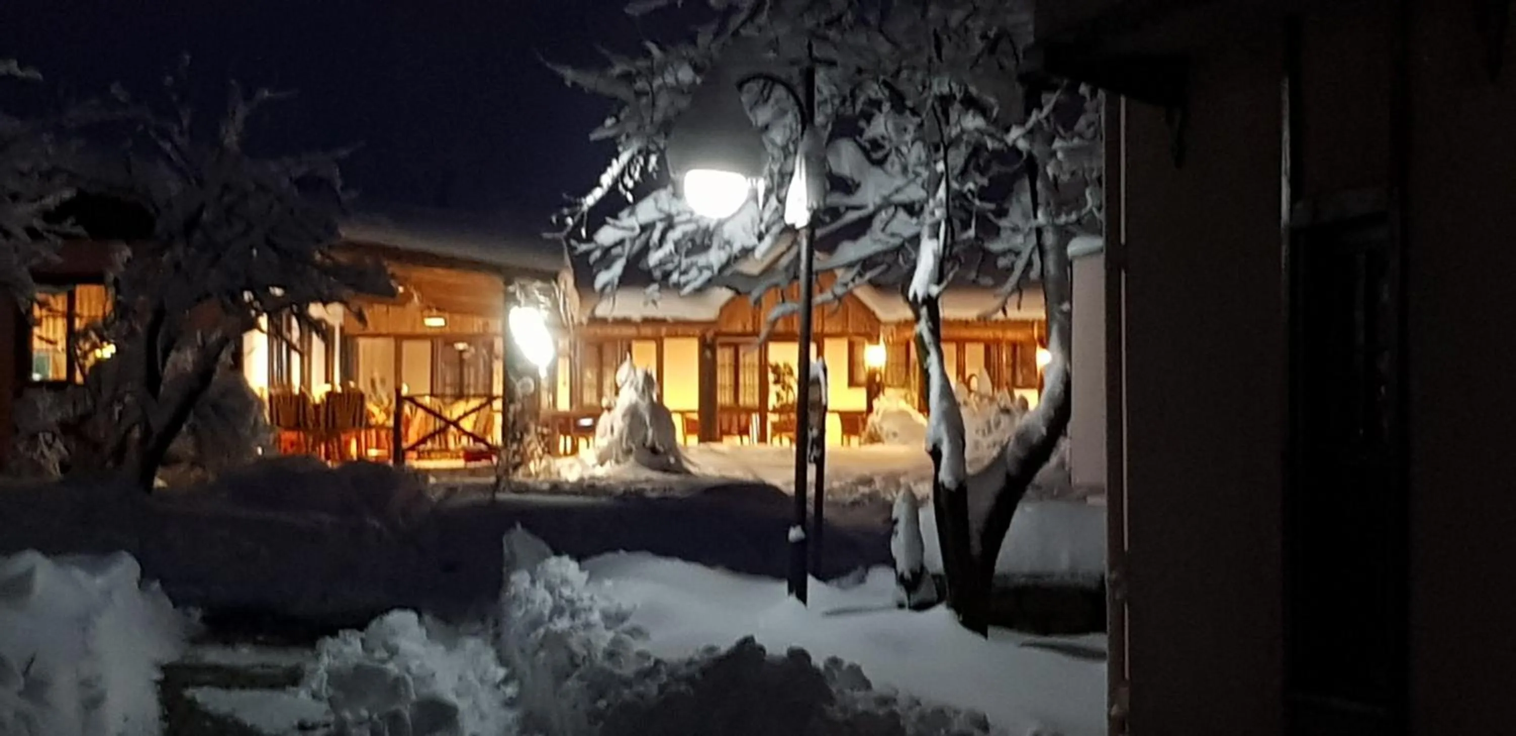 Communal lounge/ TV room in VONRESORT Abant