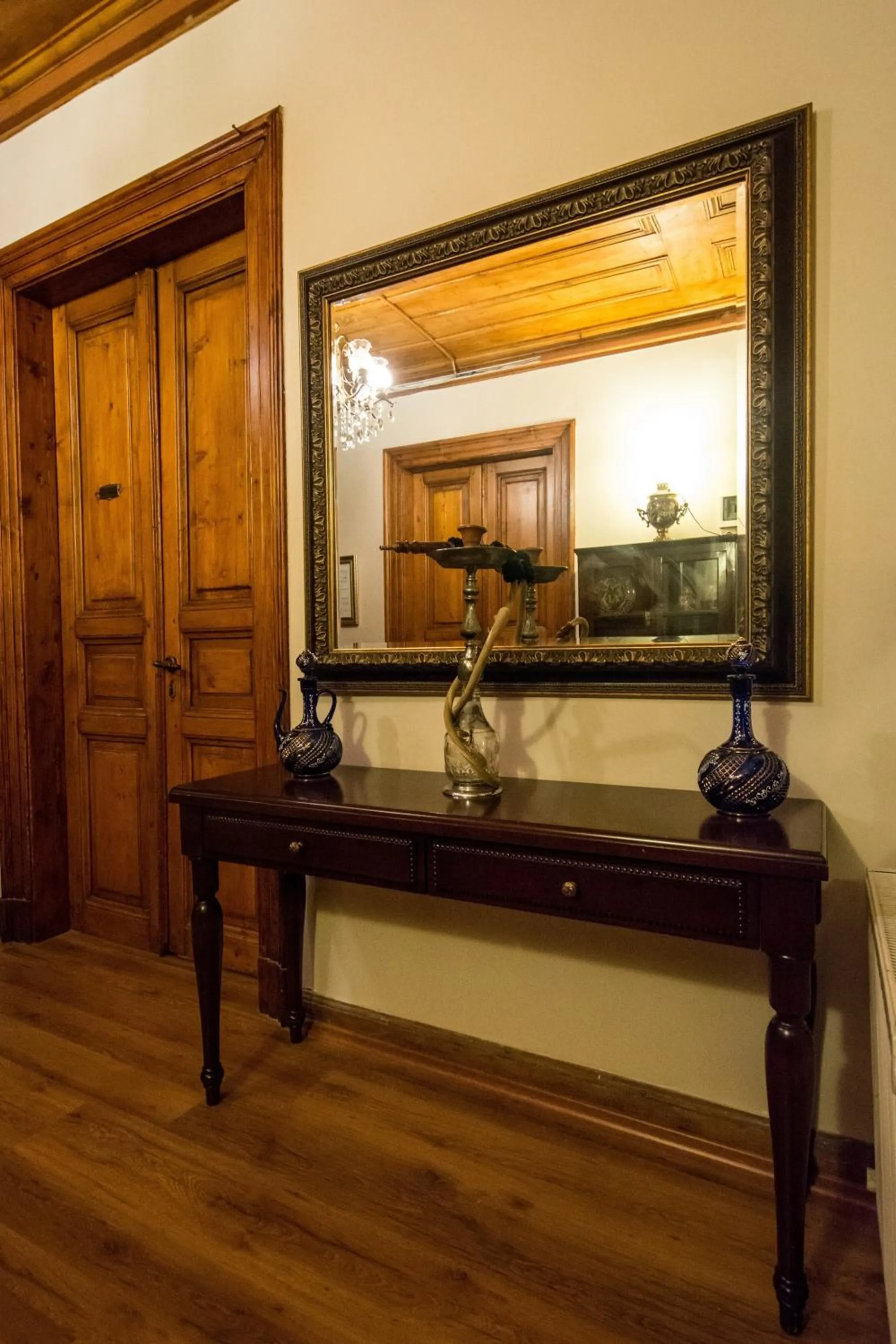 Communal lounge/ TV room in Ottoman Suites by Sera House