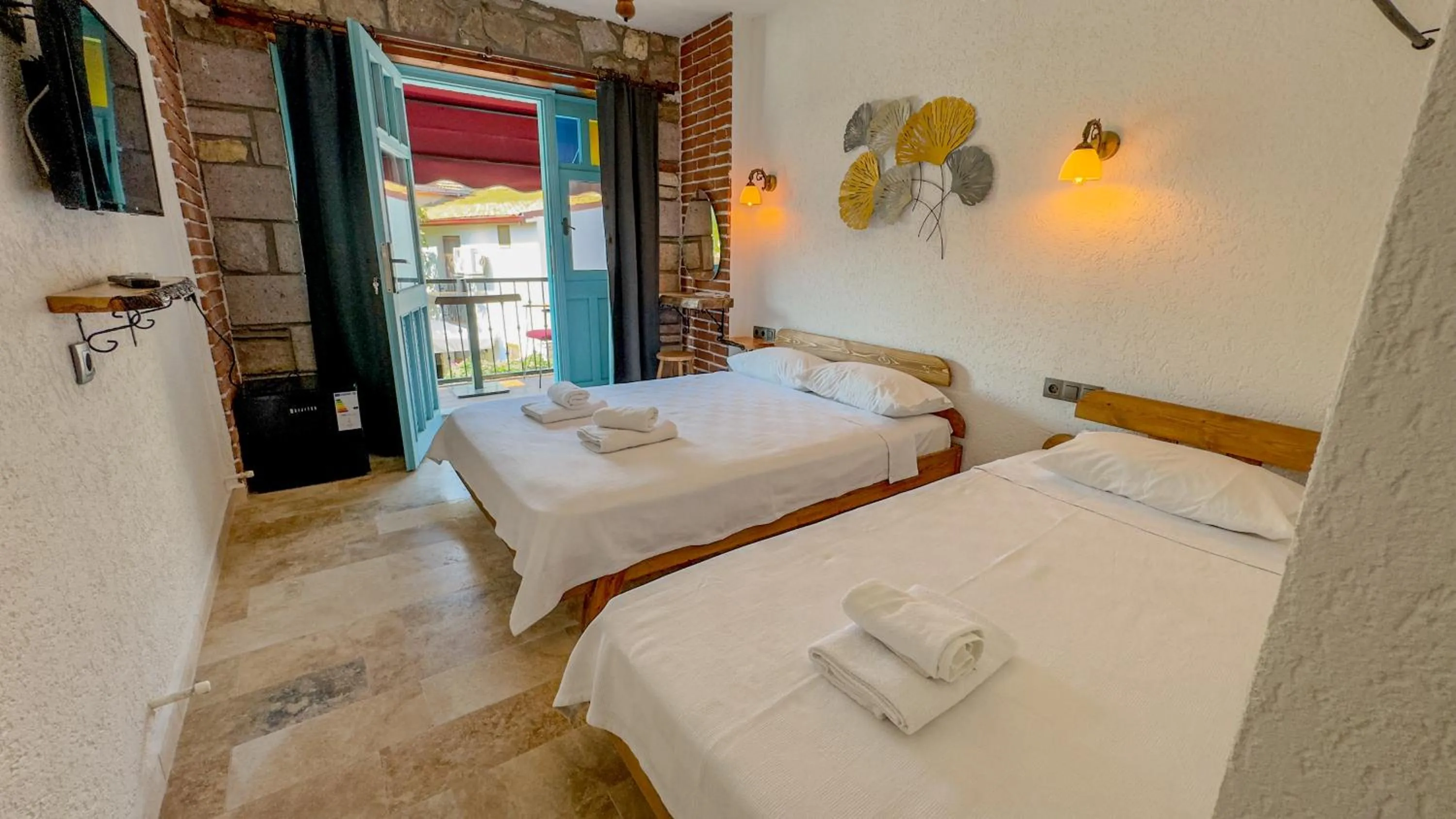 Photo of the whole room, Bed in Tetka Konukevi