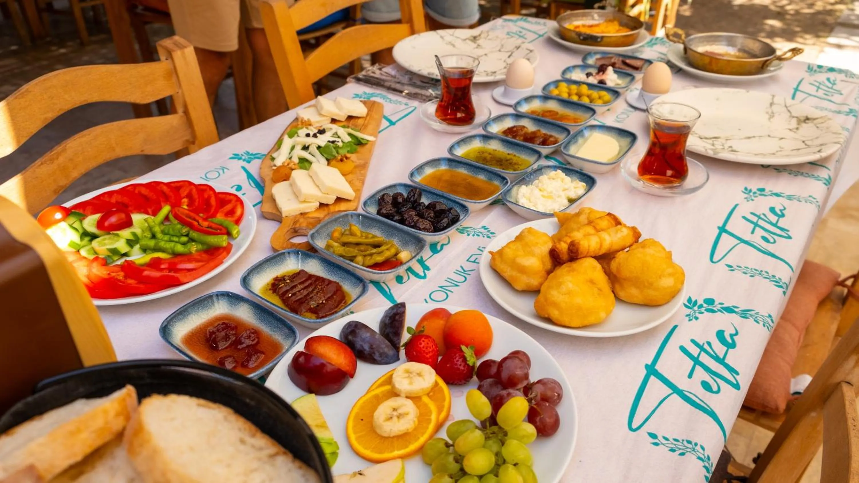 Breakfast in Tetka Konukevi