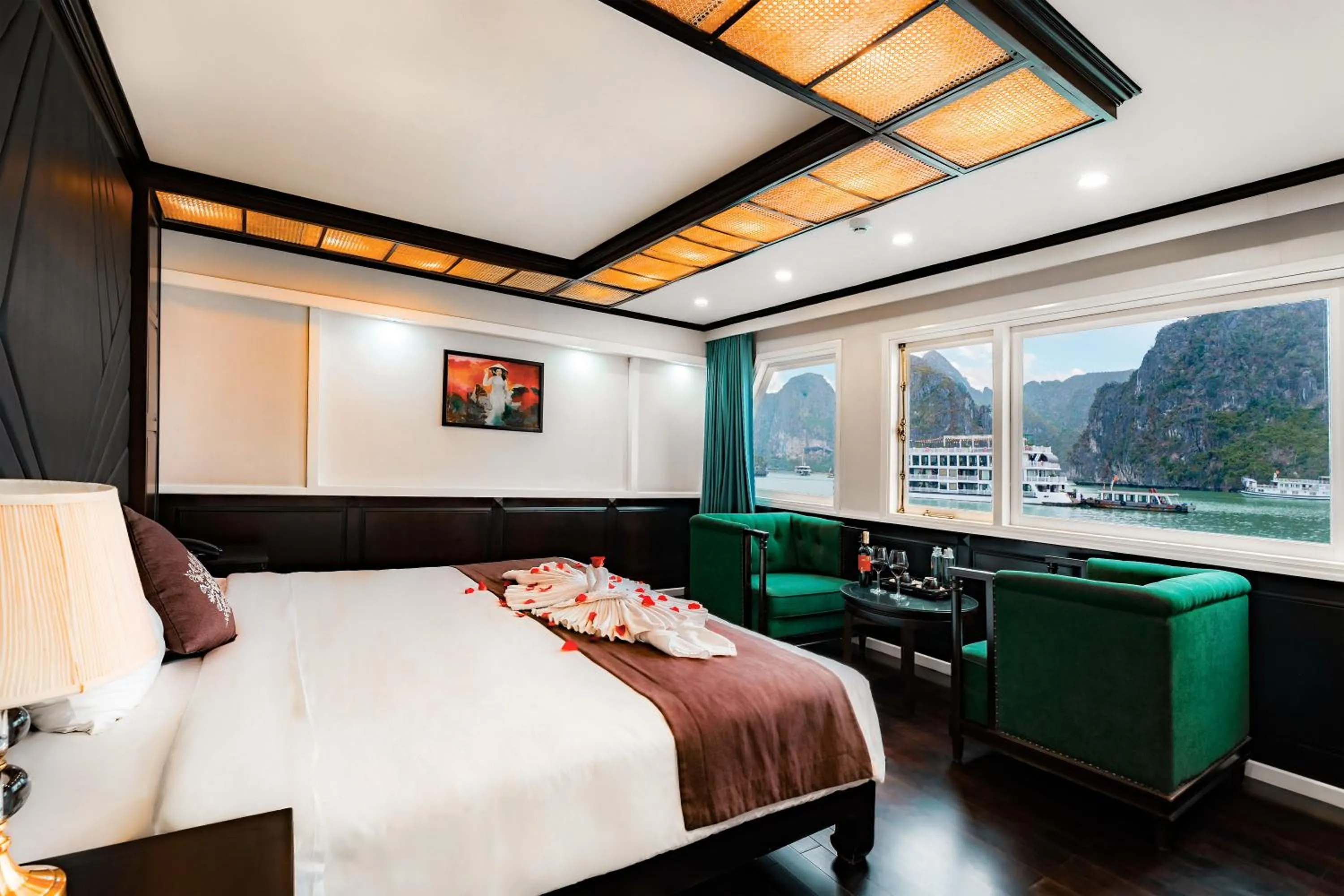 Bedroom, Bed in La Regina Royal Cruise