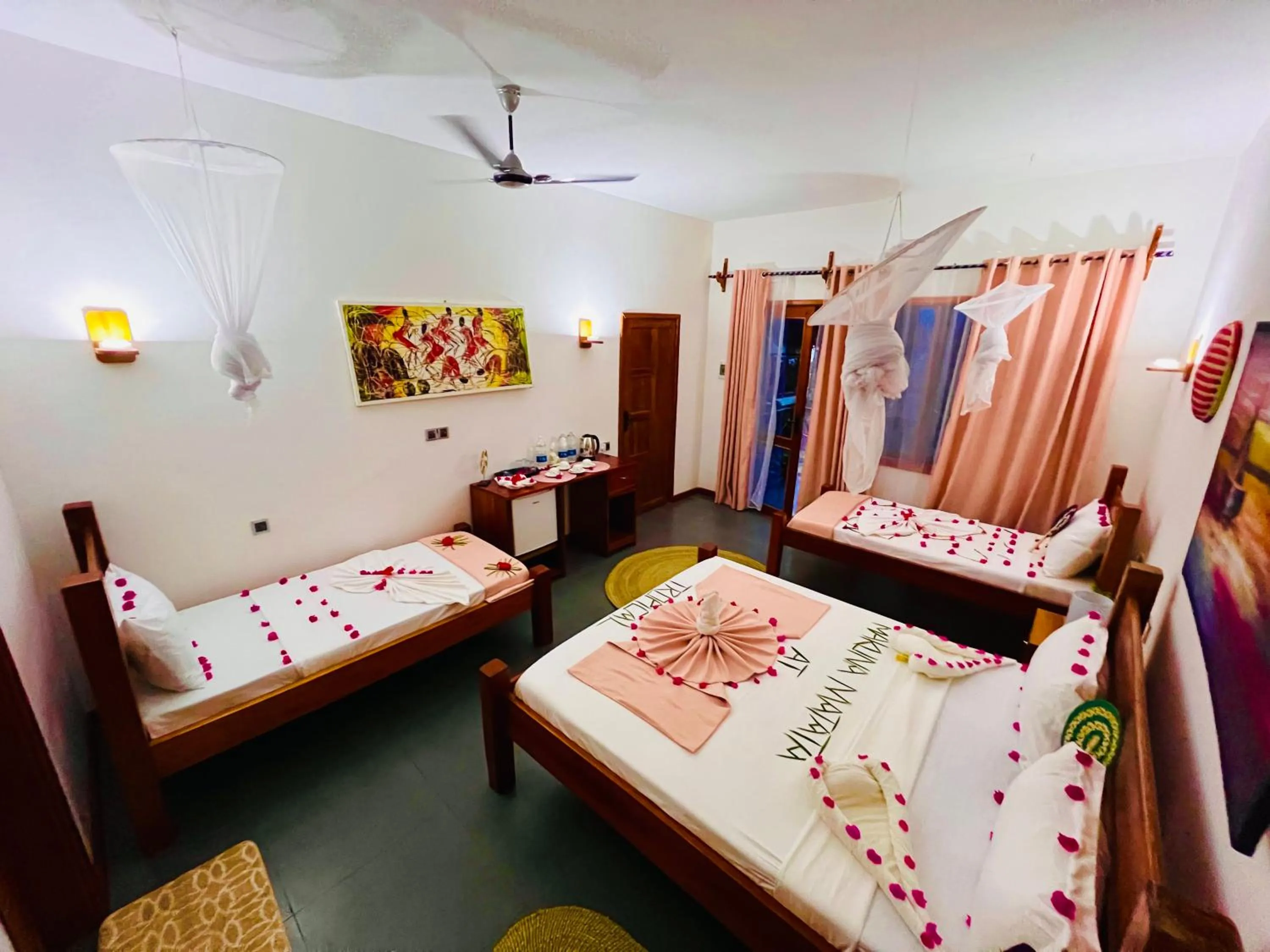 Photo of the whole room, Bed in Tropical Nungwi