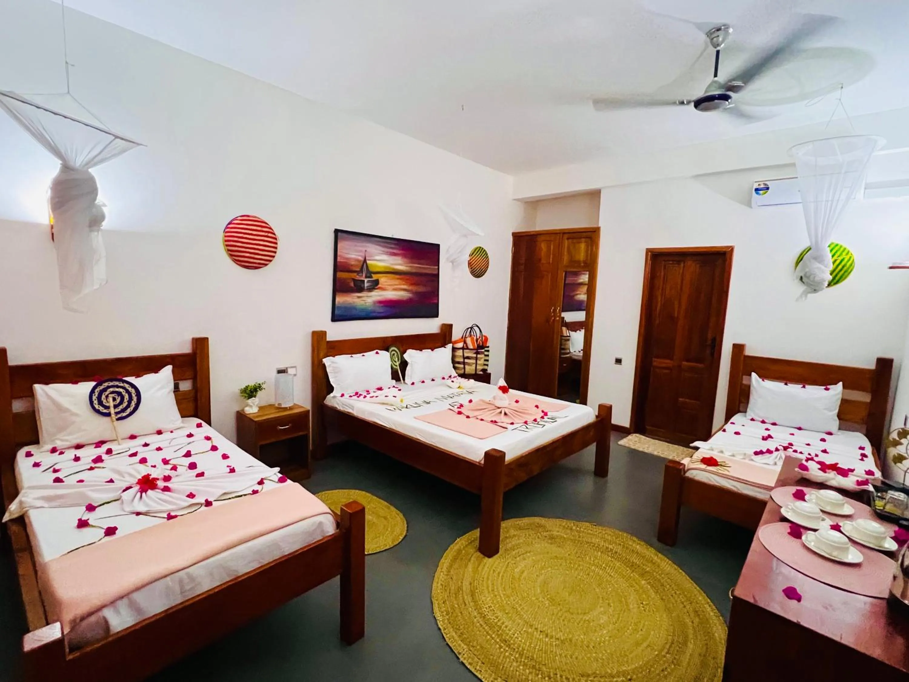 Photo of the whole room, Bed in Tropical Nungwi