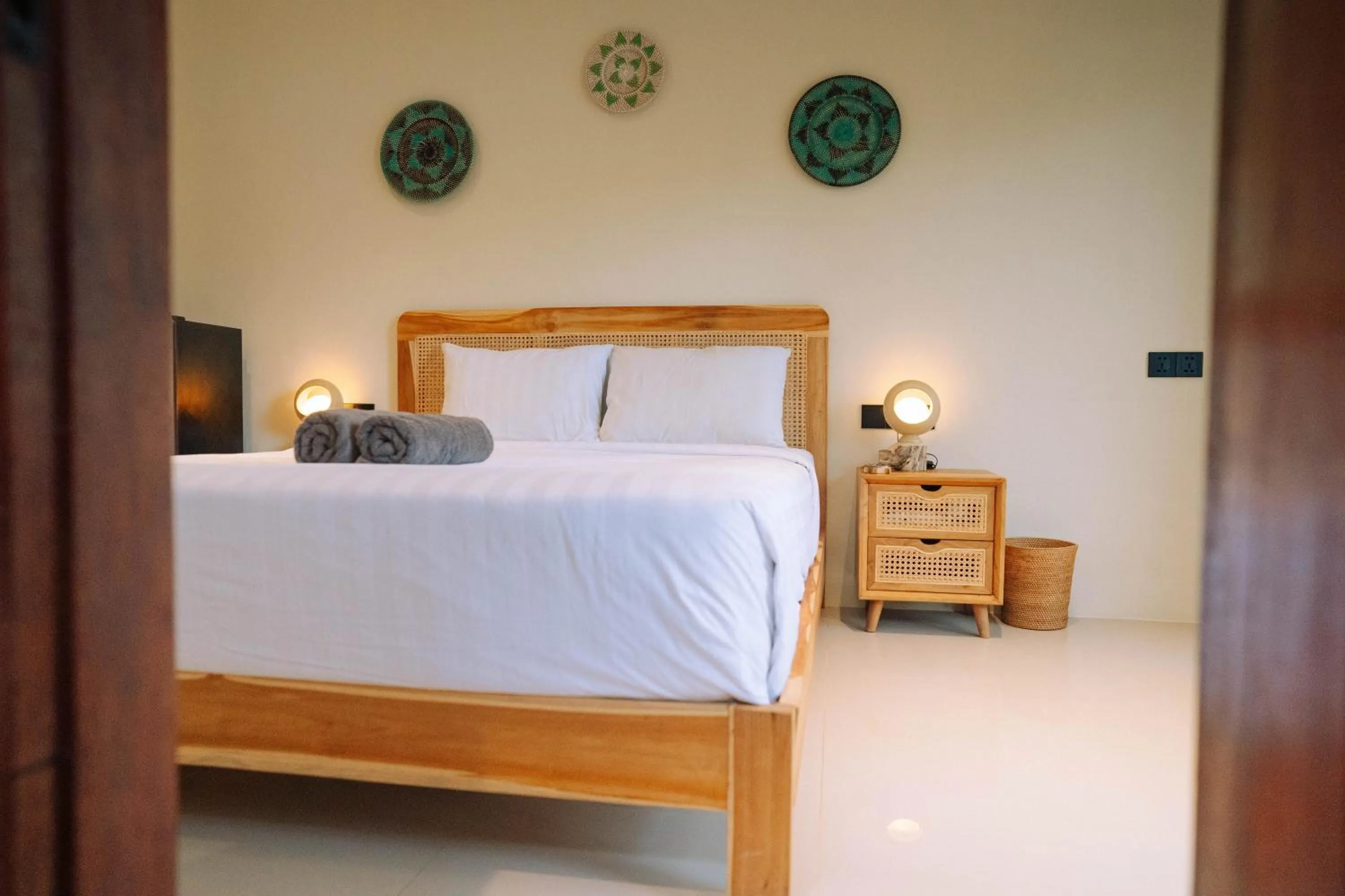 Bed in Susurro Villas - New Cozy Bungalow - Private Kitchen - Free Gym Access - 80Mbps WiFi