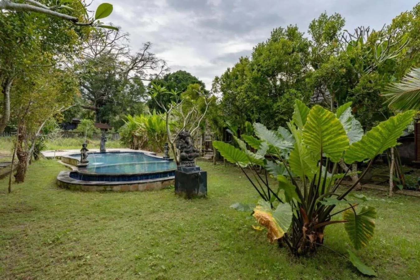 Swimming pool in Raira's Villas Lembongan