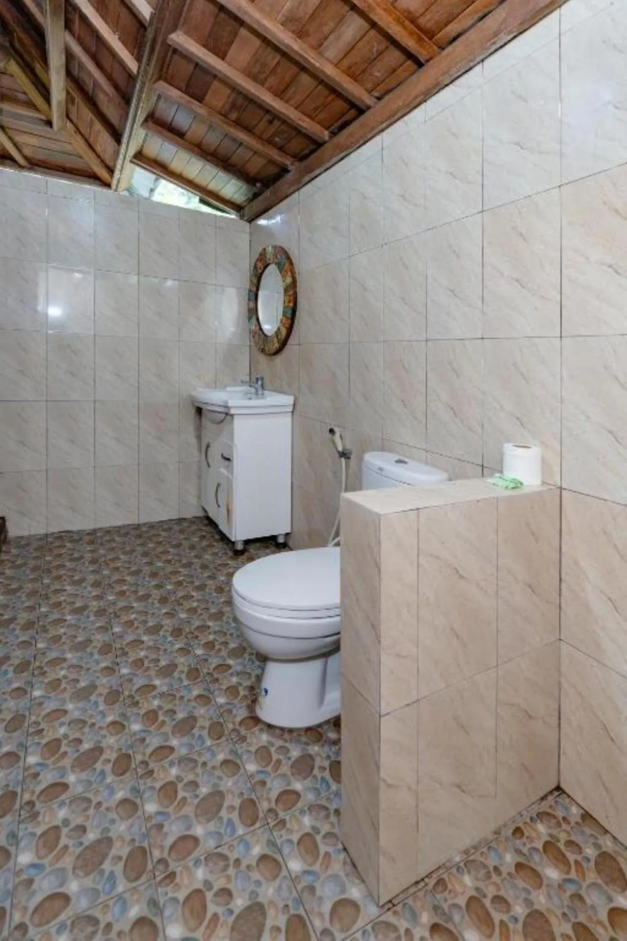 Bathroom in Raira's Villas Lembongan