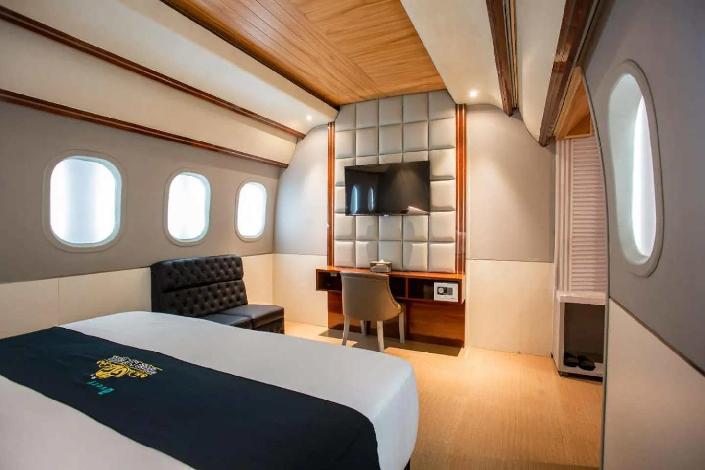 Bedroom, Bed in Avery De Grand City Hotel Bandung