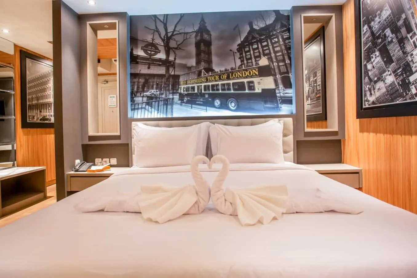 Bedroom, Bed in Avery De Grand City Hotel Bandung