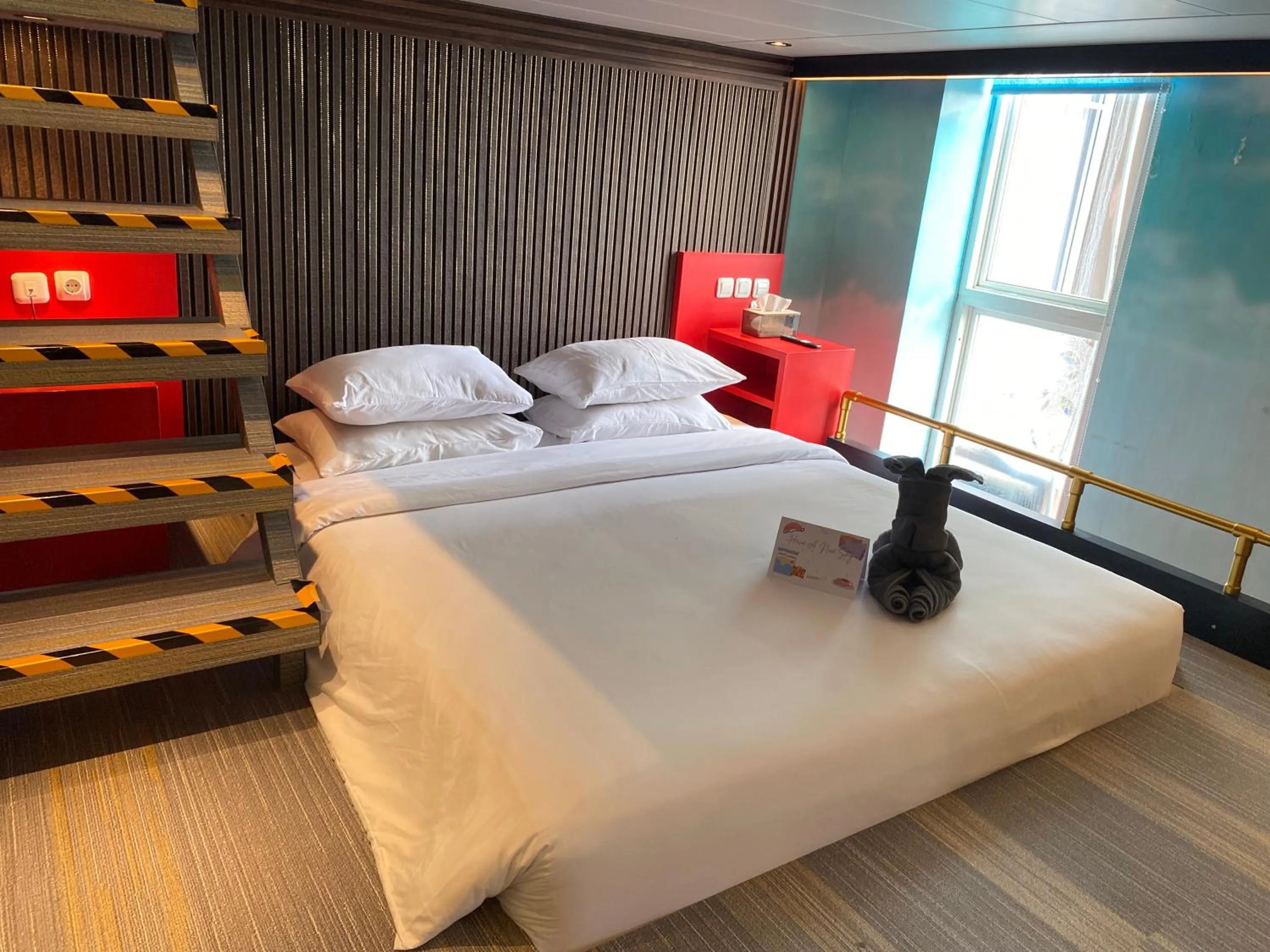 Bedroom, Bed in Avery De Grand City Hotel Bandung