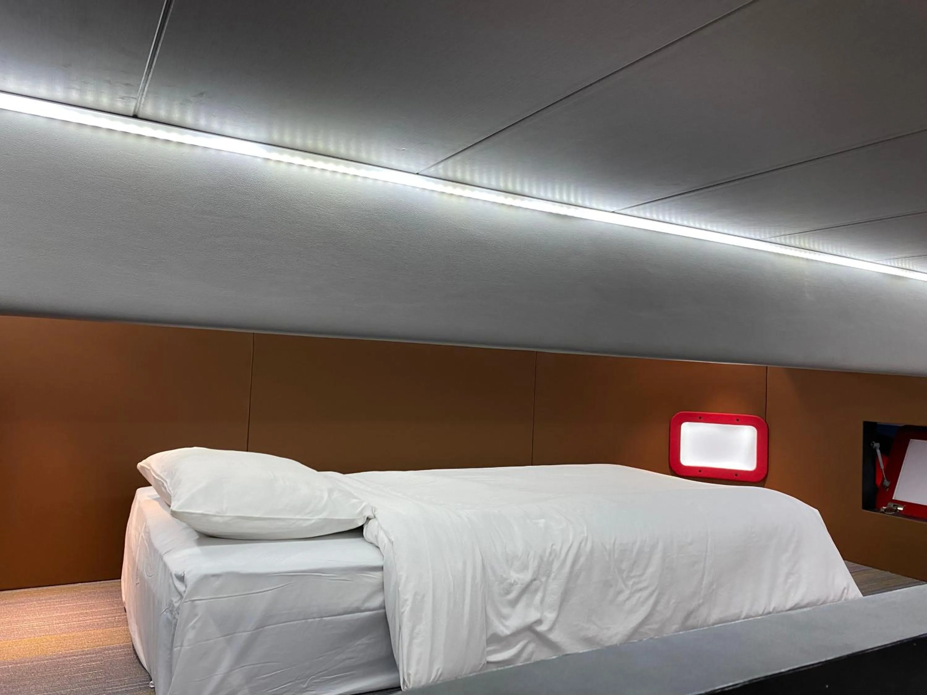 Bed in Avery De Grand City Hotel Bandung