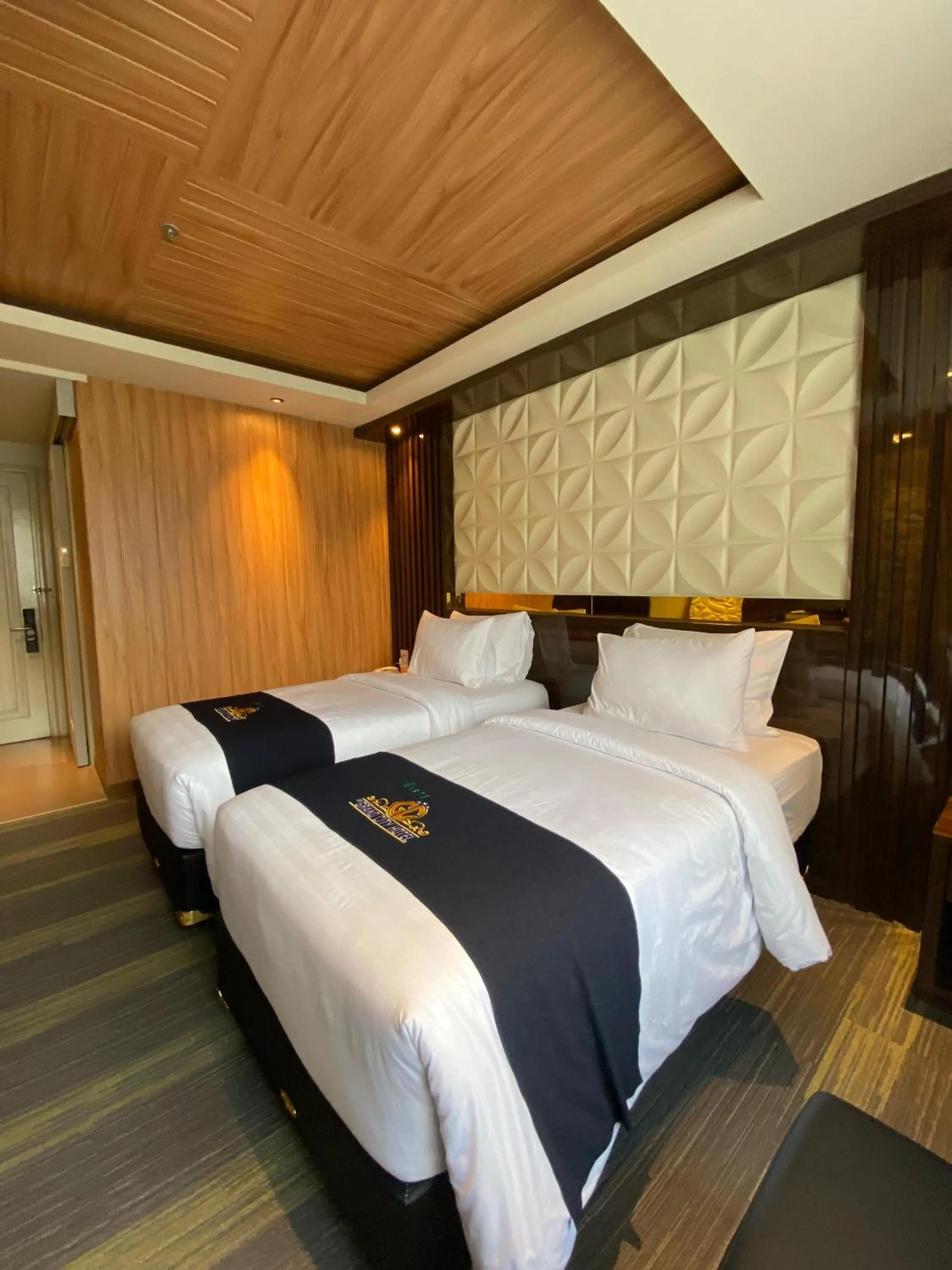Bedroom, Bed in Avery De Grand City Hotel Bandung