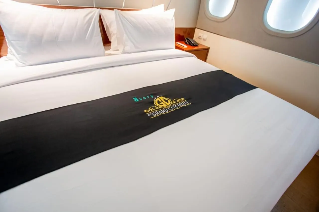 Bedroom, Bed in Avery De Grand City Hotel Bandung