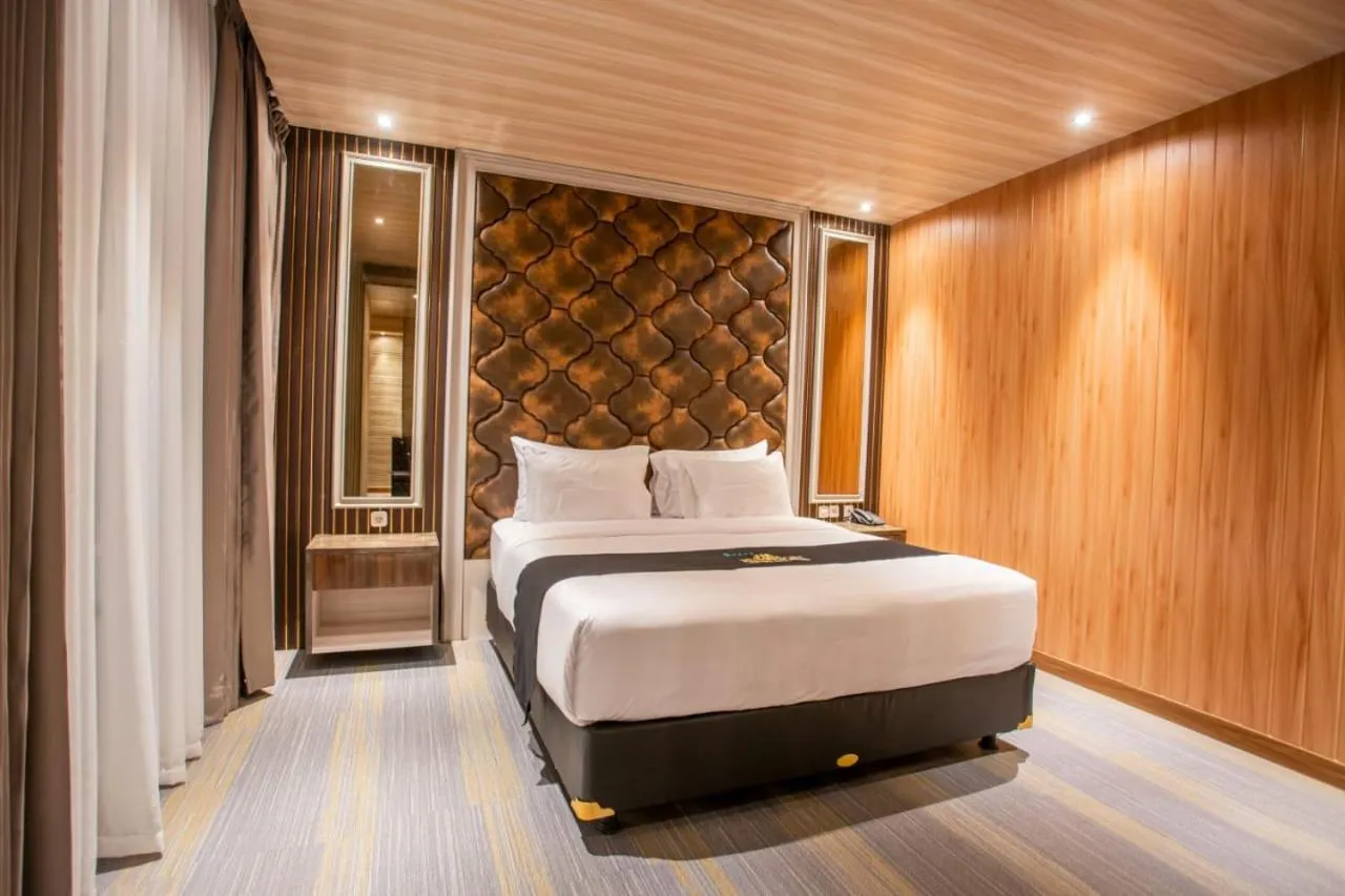 Bedroom, Bed in Avery De Grand City Hotel Bandung