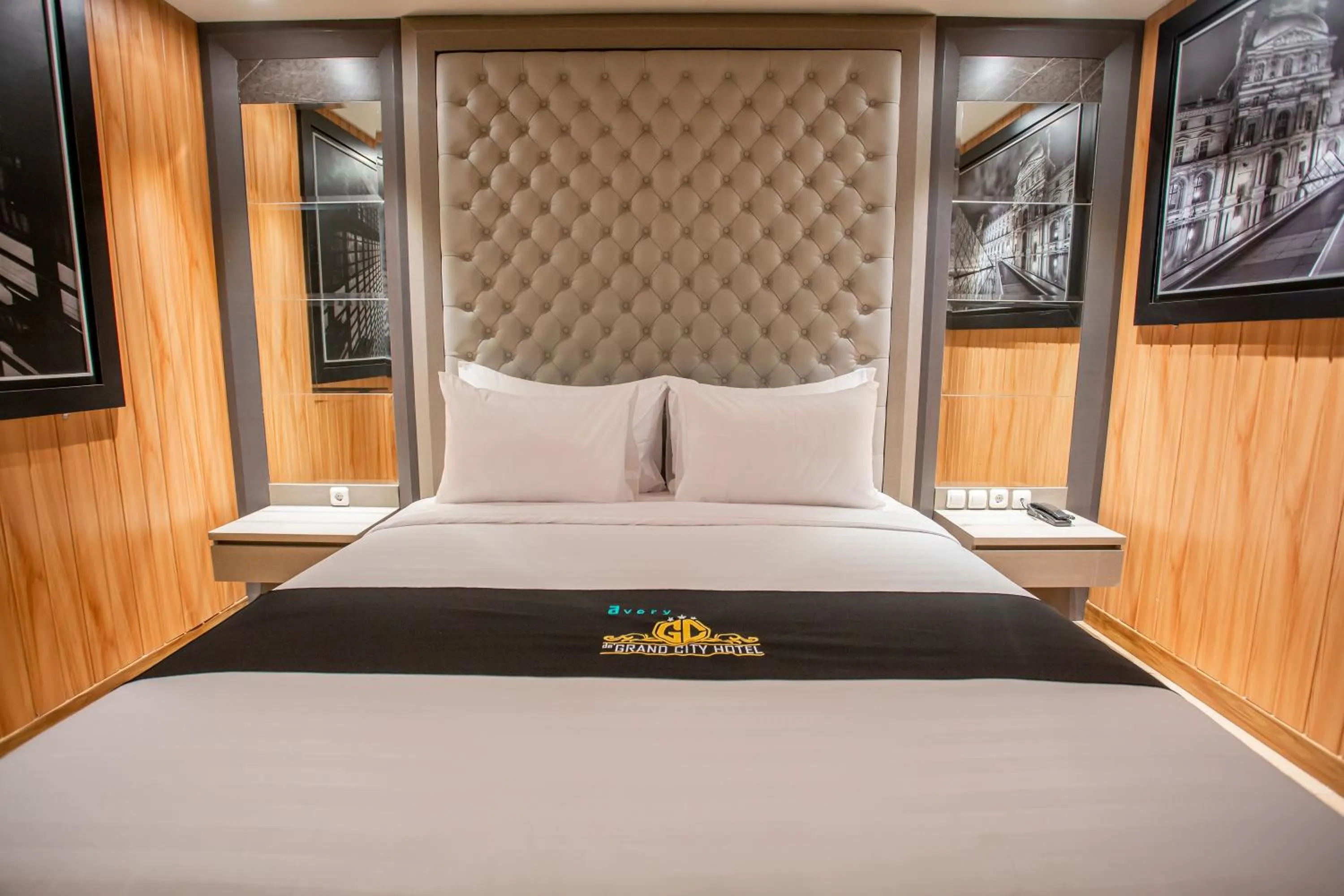 Bed in Avery De Grand City Hotel Bandung