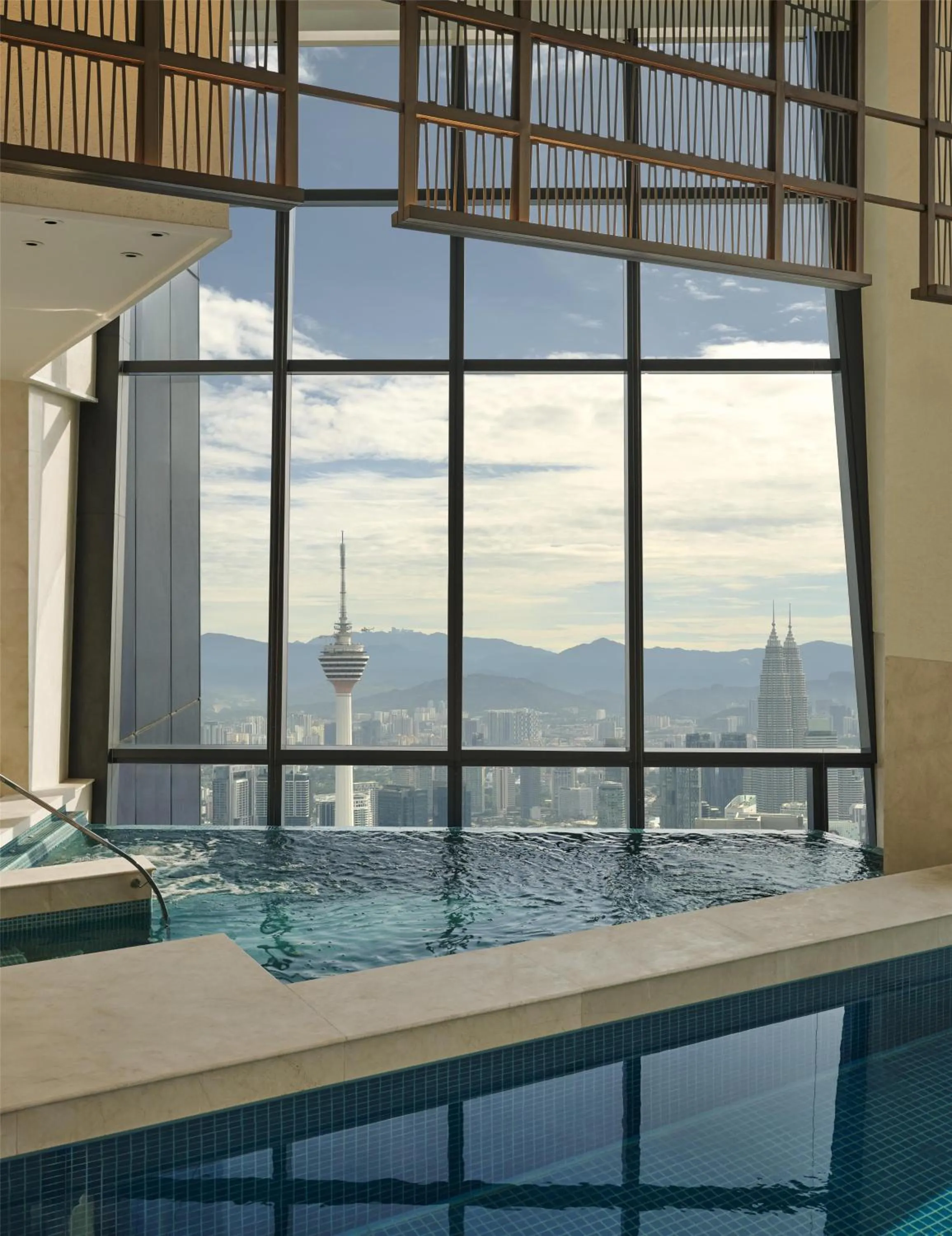 Swimming pool in Park Hyatt Kuala Lumpur