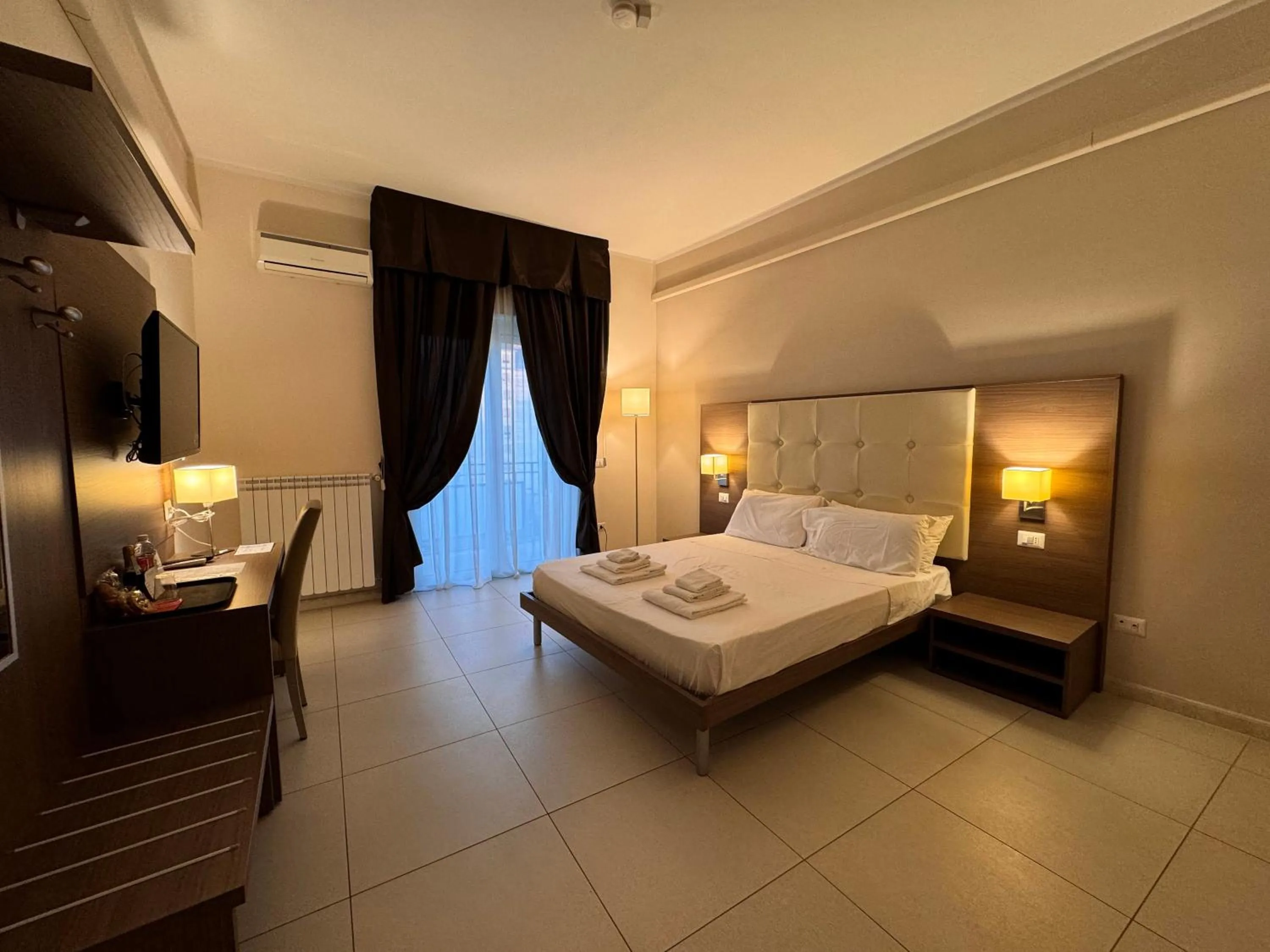 Bed in Brain Rooms - Centro Città, Pulizia Giornaliera, Colazione Inclusa