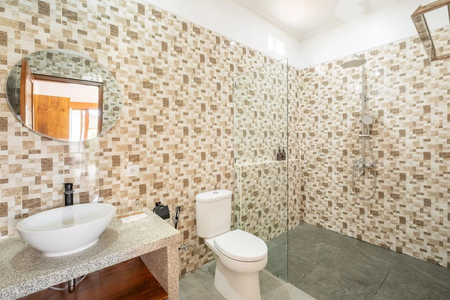 Toilet in Cove D Ancak Villa and Bungalow