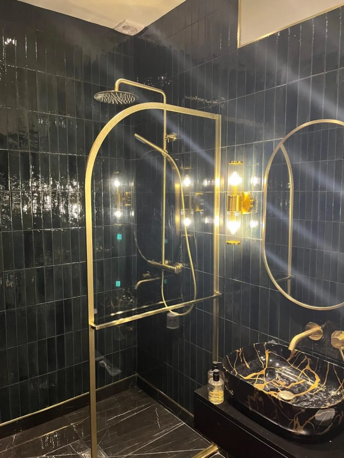 Shower in The Burgoyne - Stunning Hotel with Amazing Views and Impeccable Service