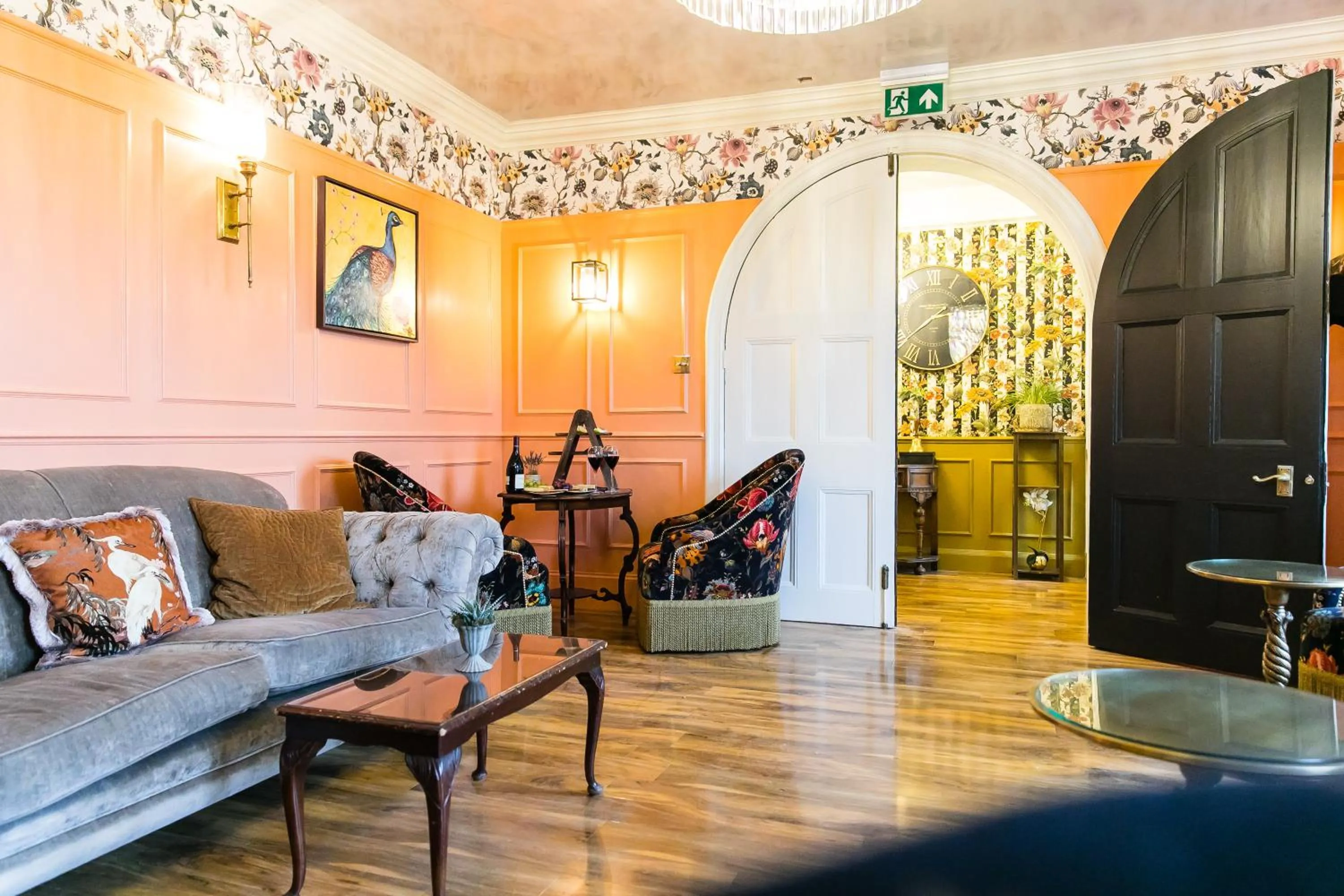 Lounge or bar in The Burgoyne - Stunning Hotel with Amazing Views and Impeccable Service