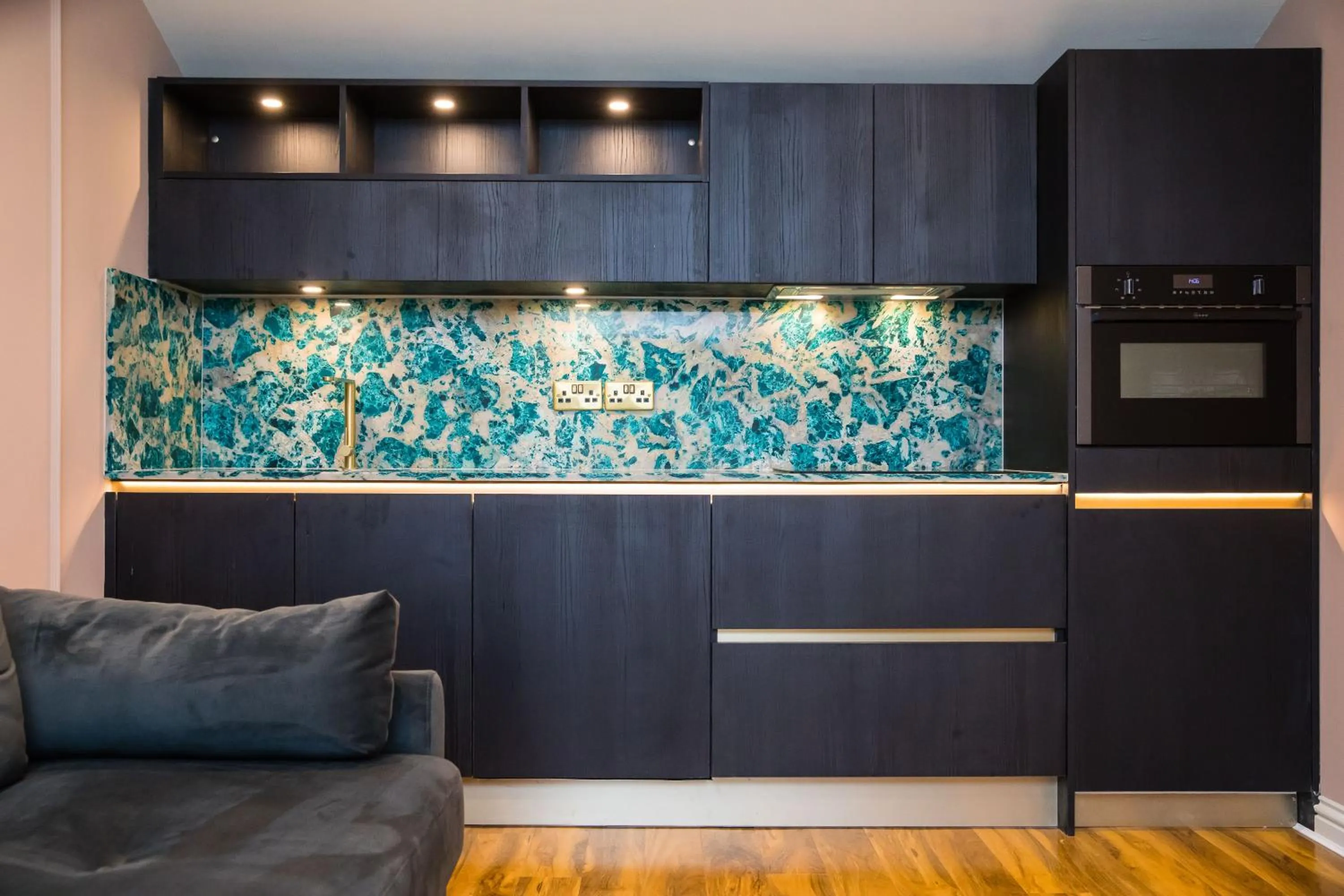 Kitchen or kitchenette in The Burgoyne - Stunning Hotel with Amazing Views and Impeccable Service