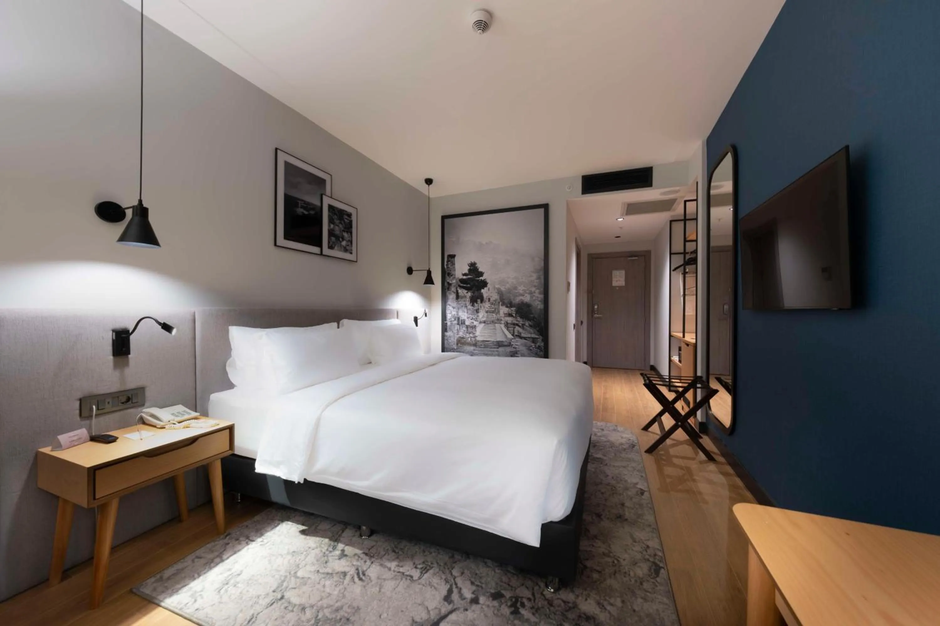 Bedroom, Bed in Radisson Hotel Mersin