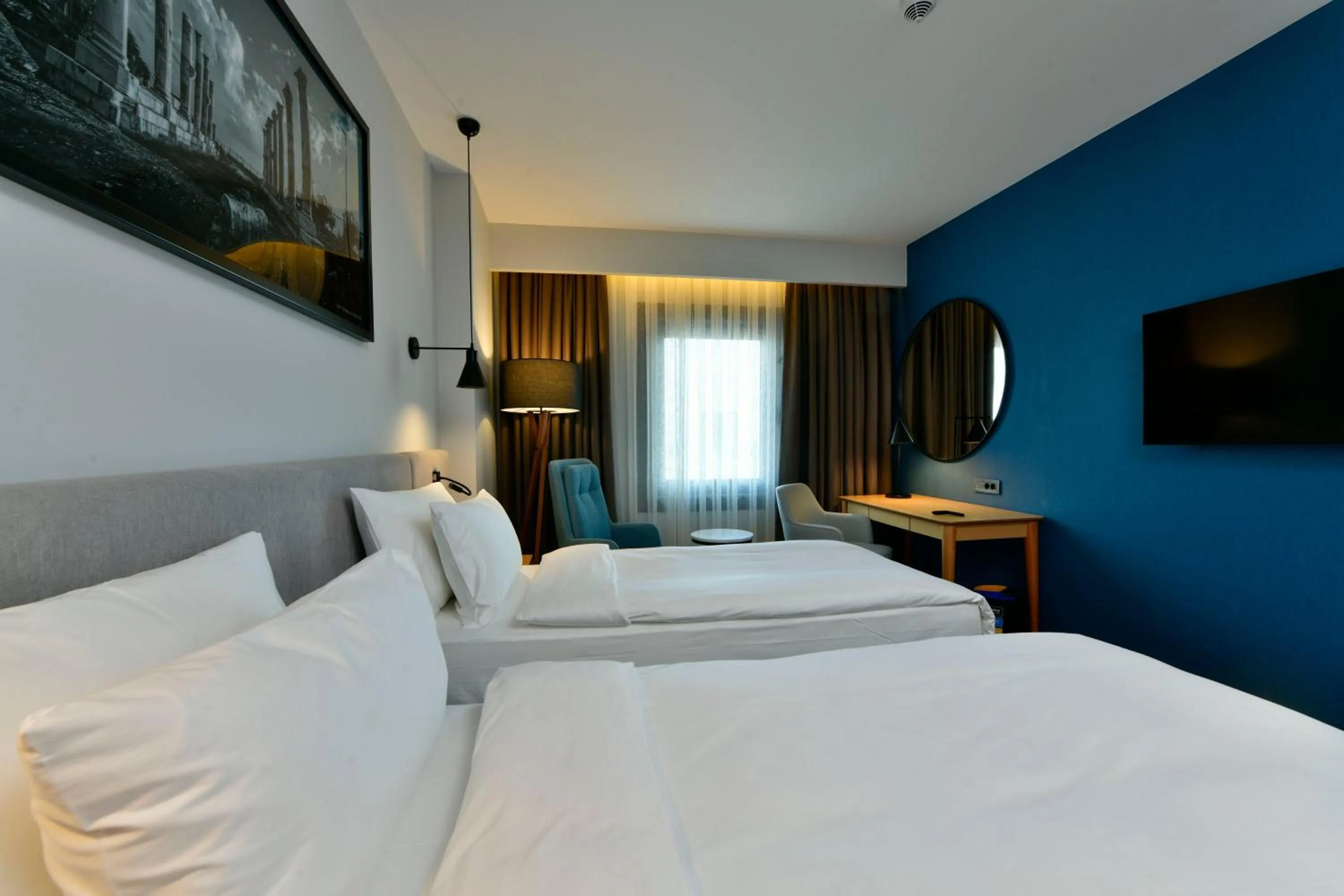 Bedroom, Bed in Radisson Hotel Mersin