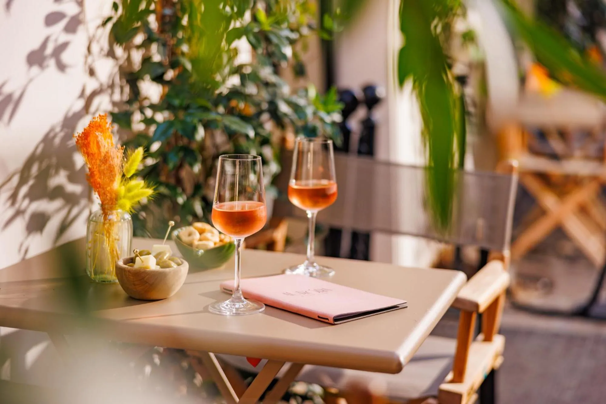 Restaurant/places to eat in Nerva Boutique Hotel