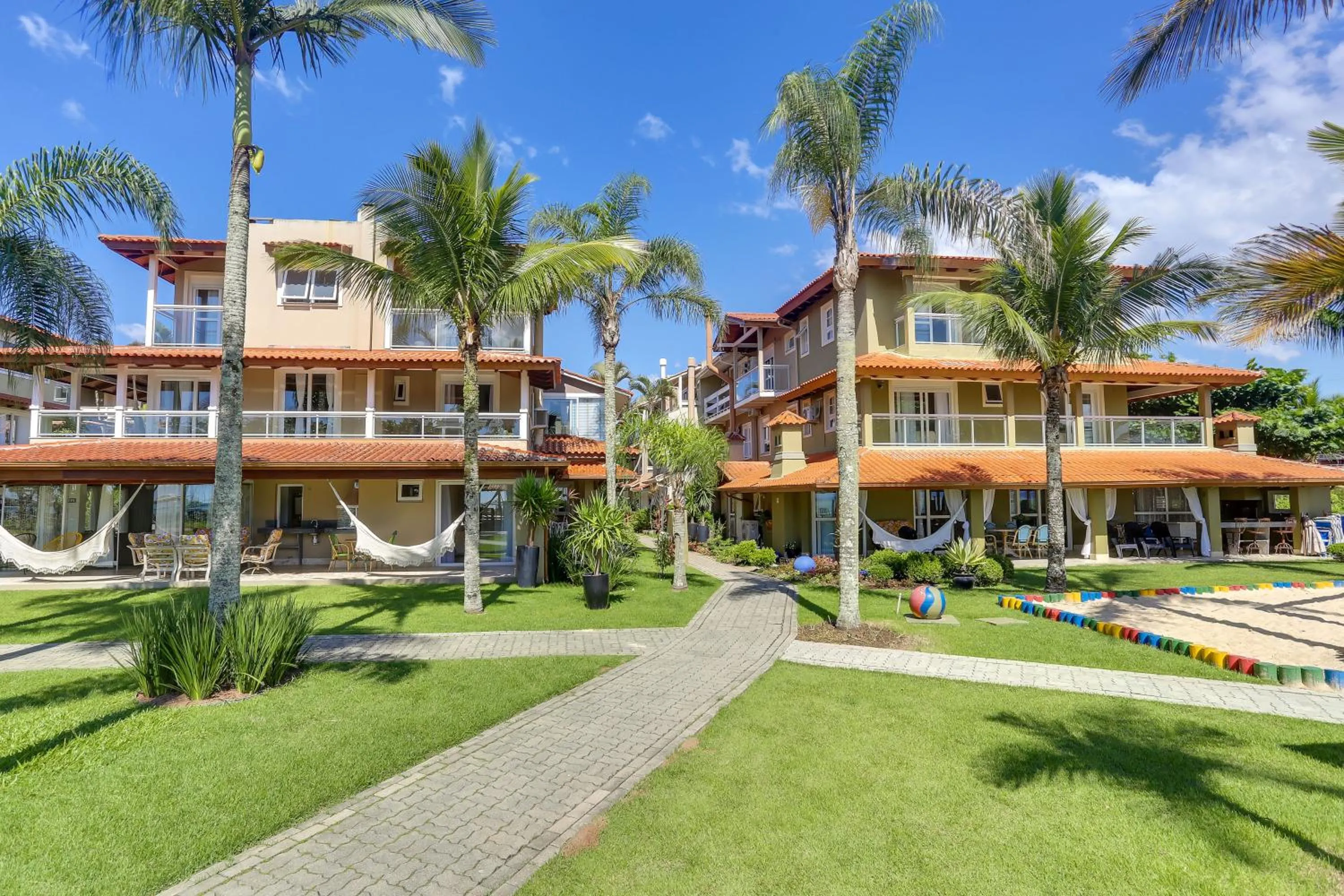 Property building in Villas Jurerê Residences