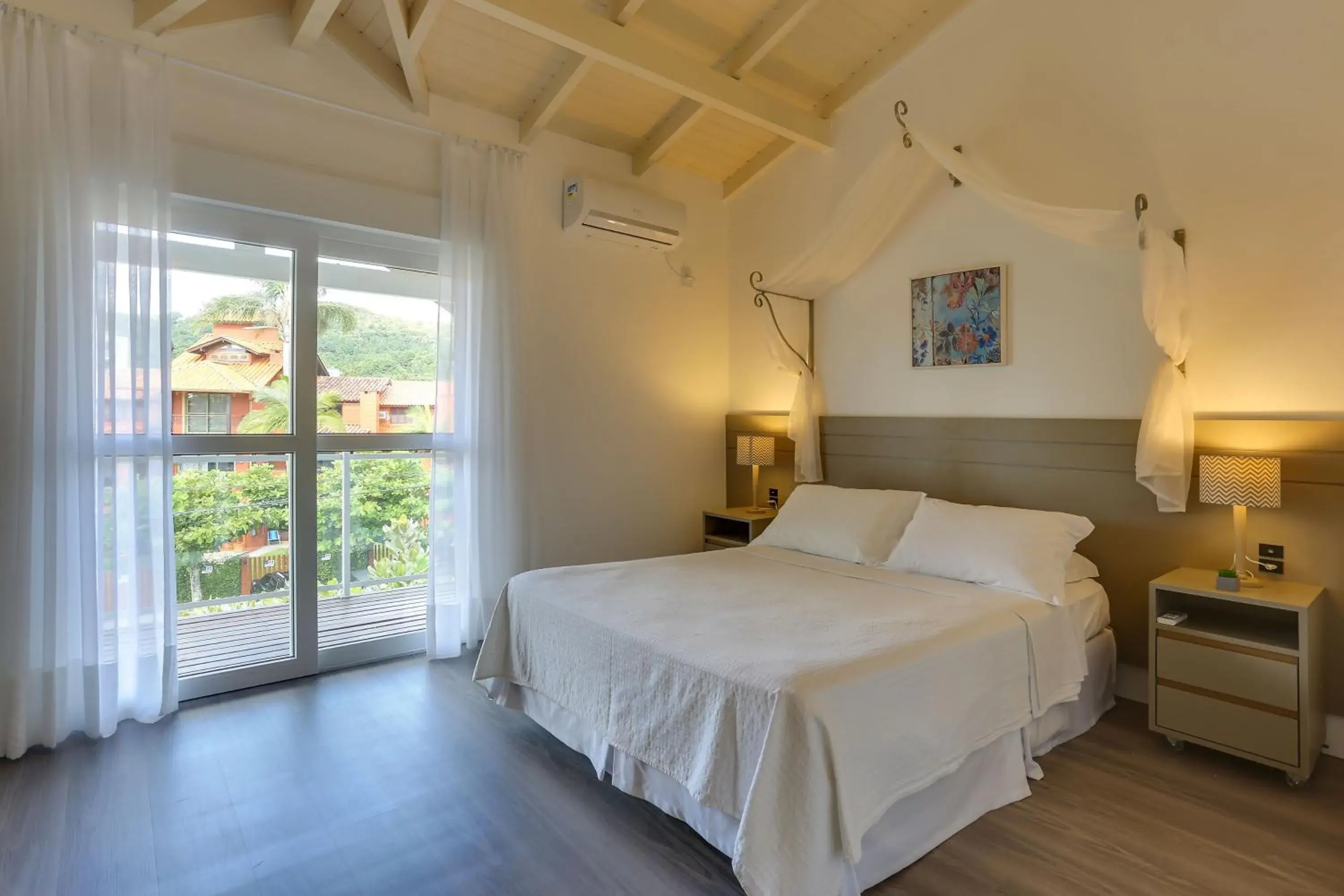 Five-Bedroom House 602 in Villas Jurerê Residences Five-Bedroom House 602 in Villas Jurerê Residences