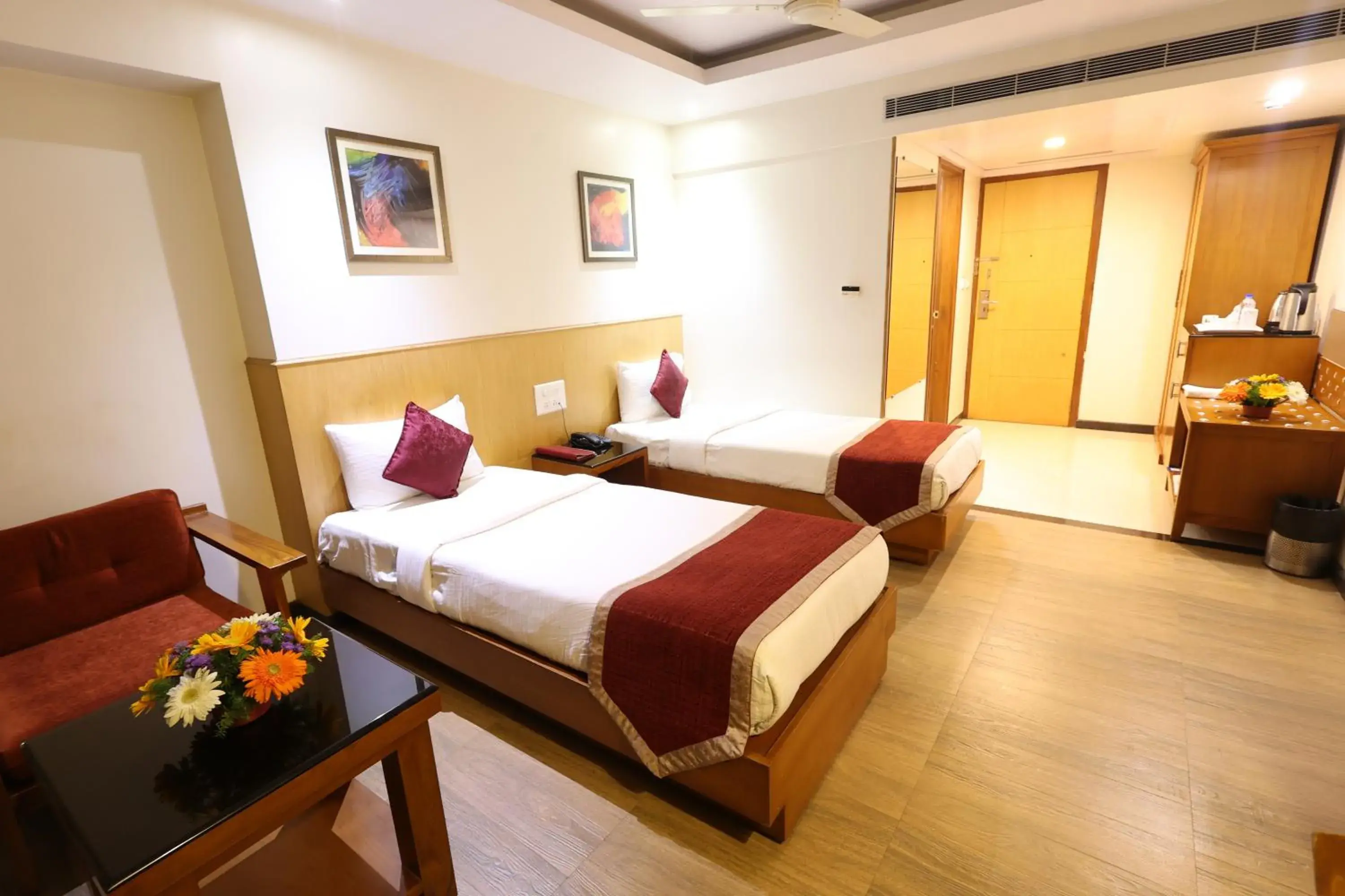Deluxe Double or Twin Room in Akash Inn Deluxe Double or Twin Room in Akash Inn