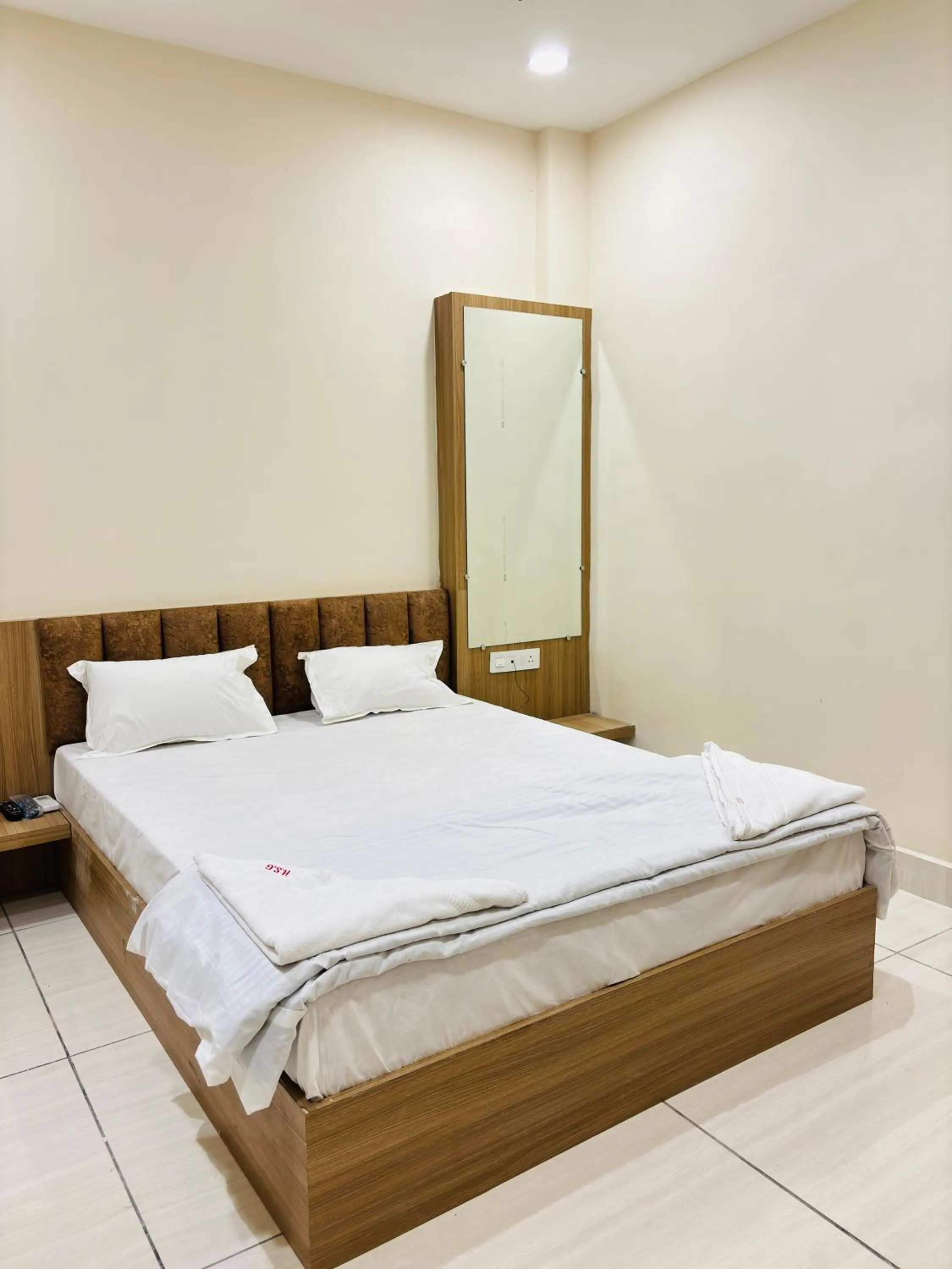 Bed in Hotel Shreegopal