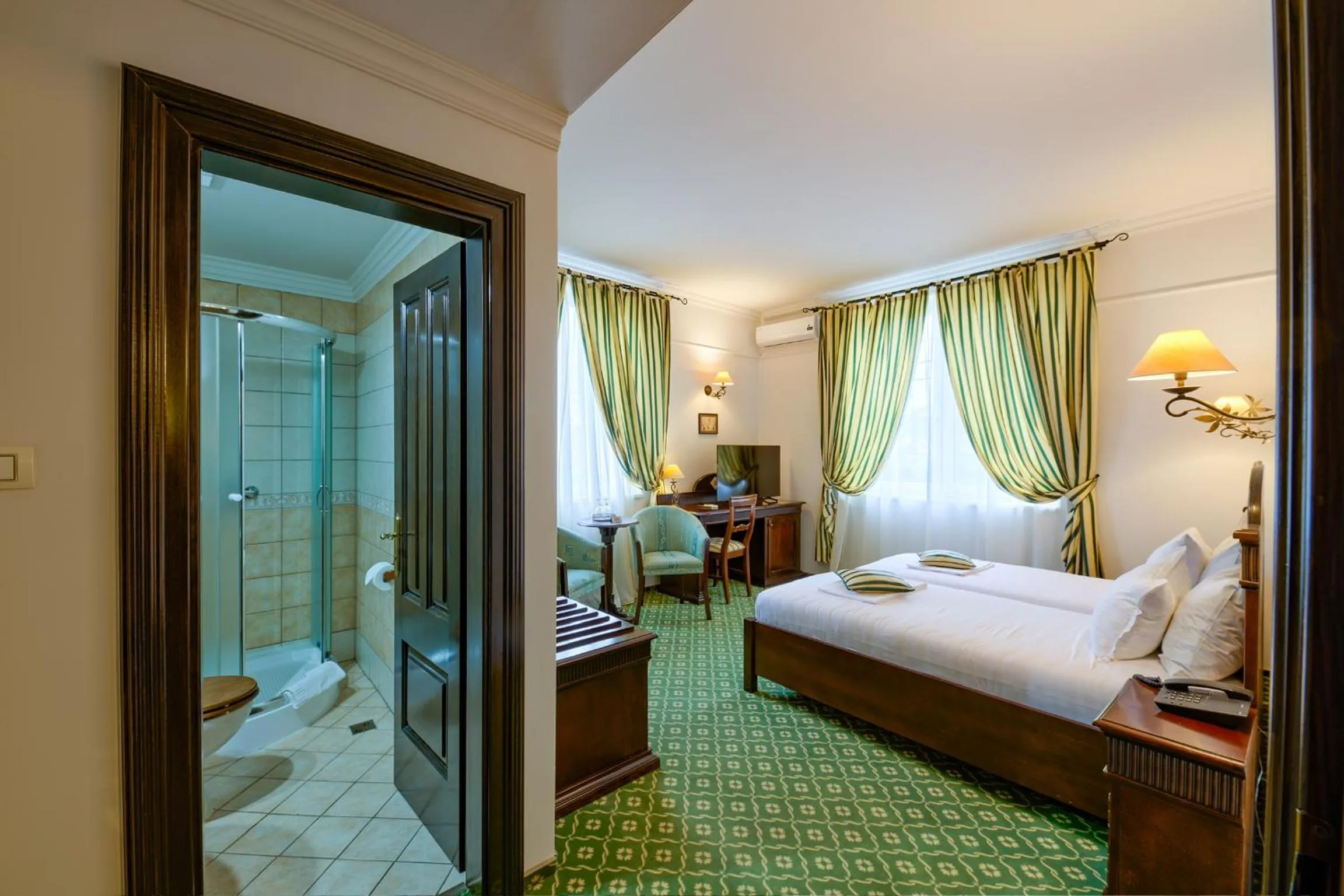 Bed in Hotel Classico Timisoara