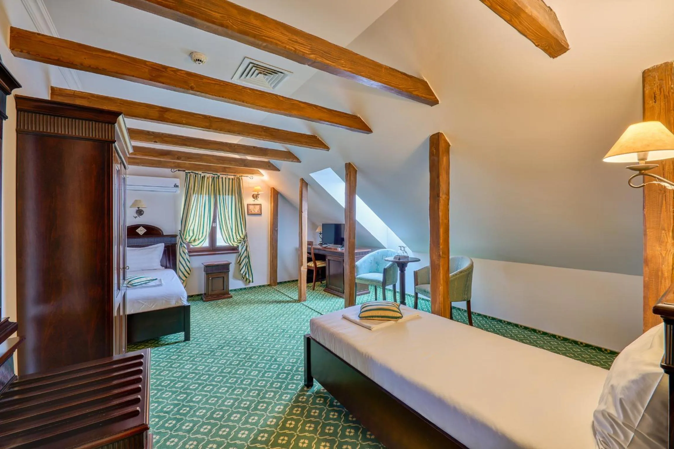 Bed in Hotel Classico Timisoara