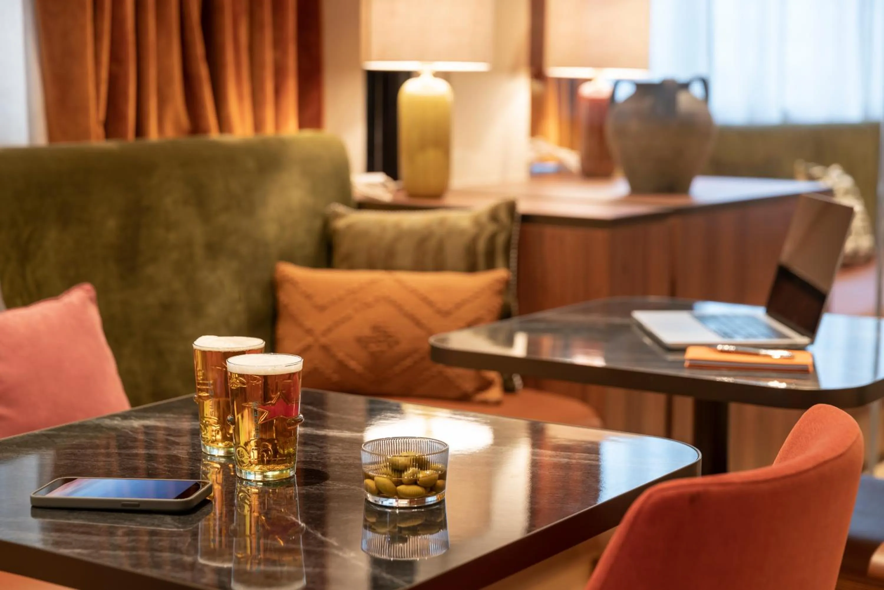 Lounge or bar in Novotel Paris La Défense Nanterre