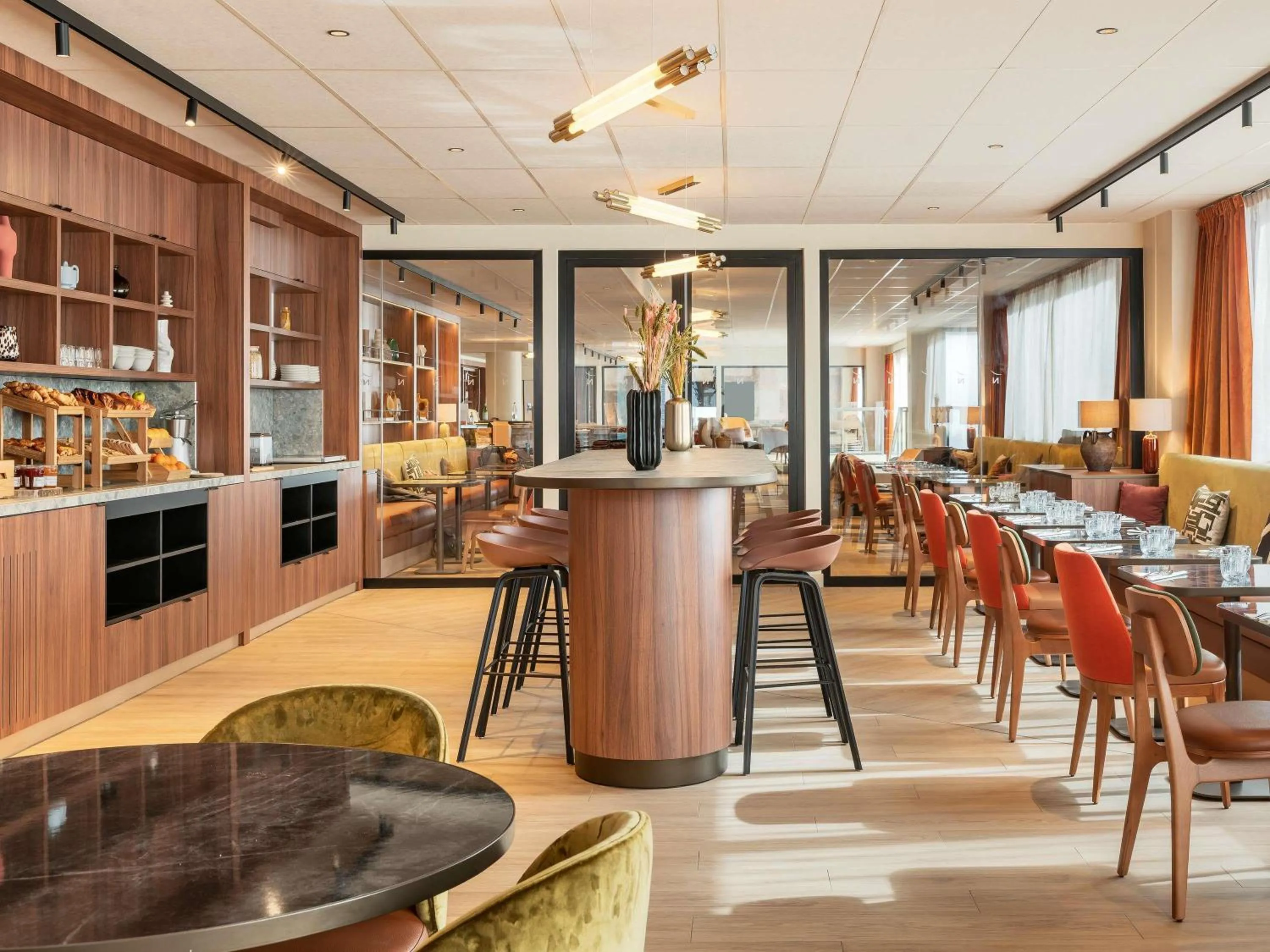 Restaurant/places to eat in Novotel Paris La Défense Nanterre