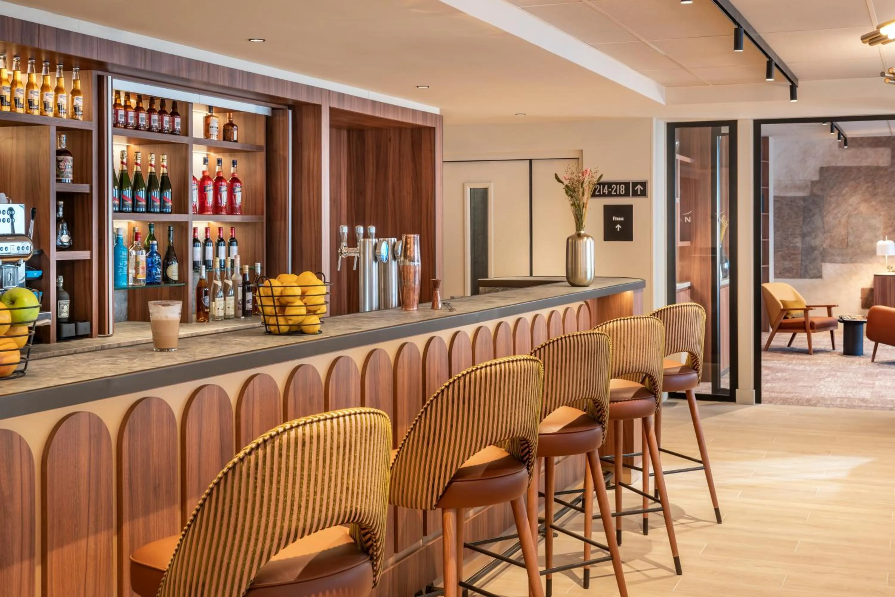 Restaurant/places to eat in Novotel Paris La Défense Nanterre