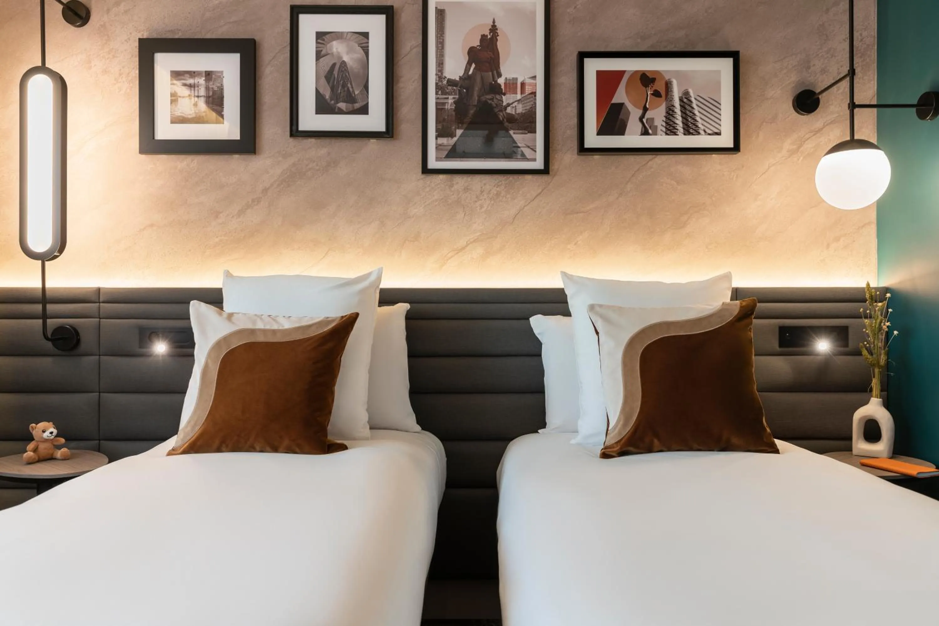 Photo of the whole room, Bed in Novotel Paris La Défense Nanterre