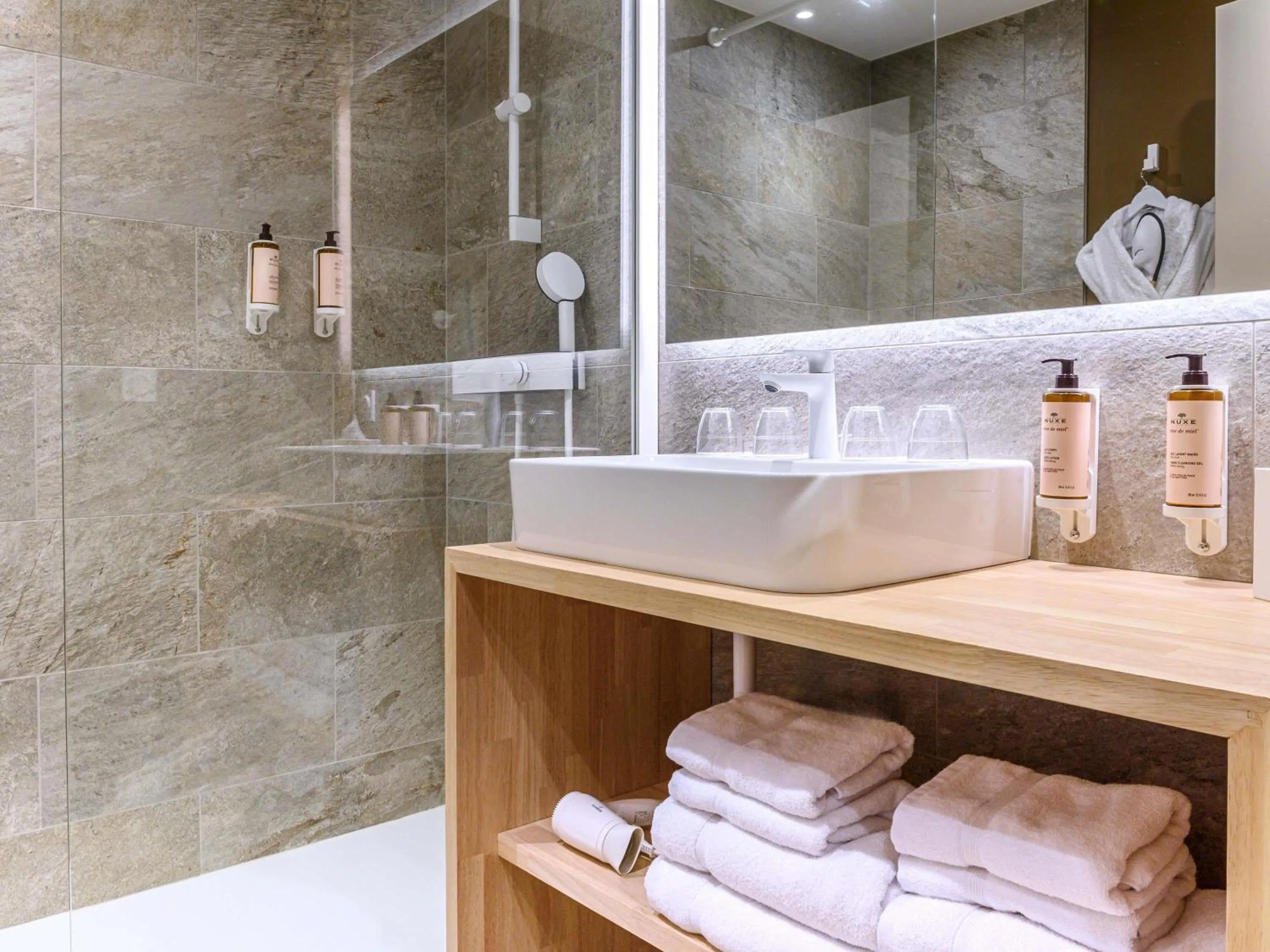 Bedroom in Mercure Ax Les Thermes