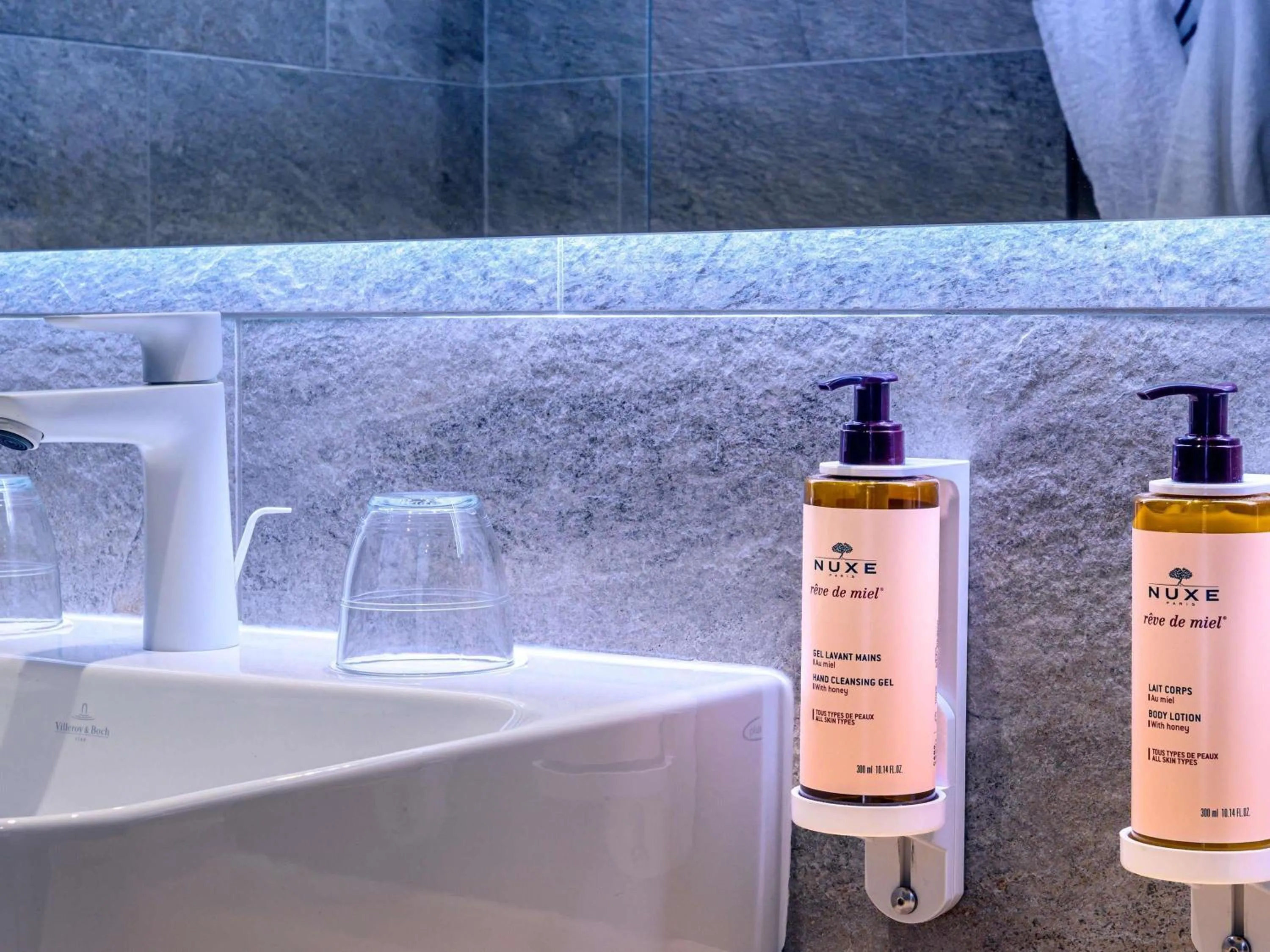 Bedroom in Mercure Ax Les Thermes