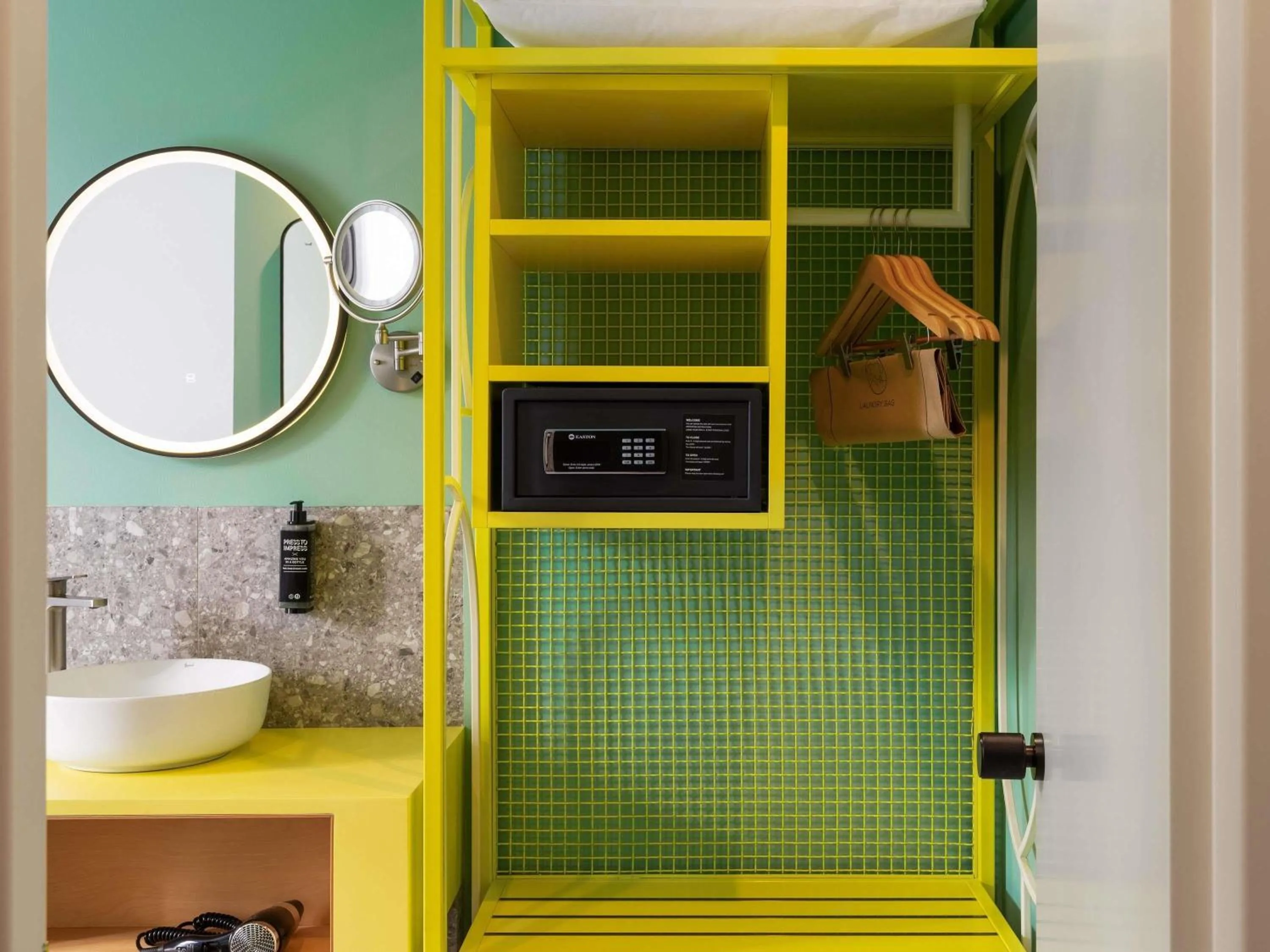 Bedroom in ibis Styles Old Tbilisi