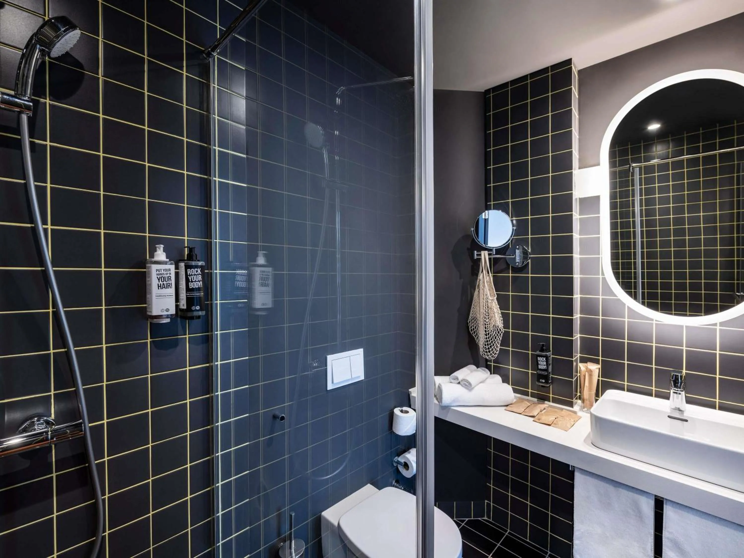 Bedroom in ibis Tbilisi City