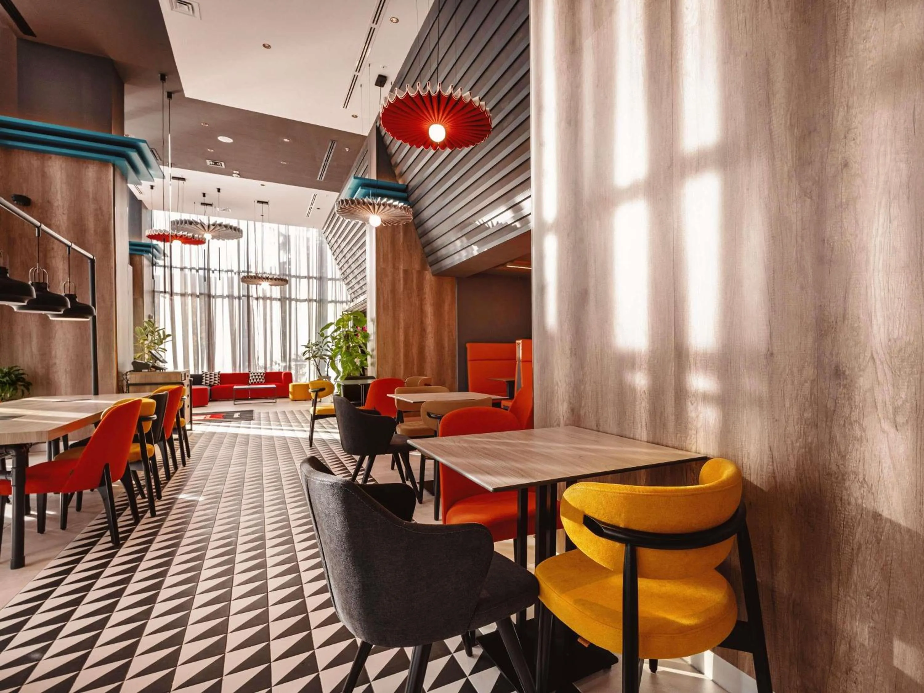 Restaurant/places to eat in ibis Tbilisi City