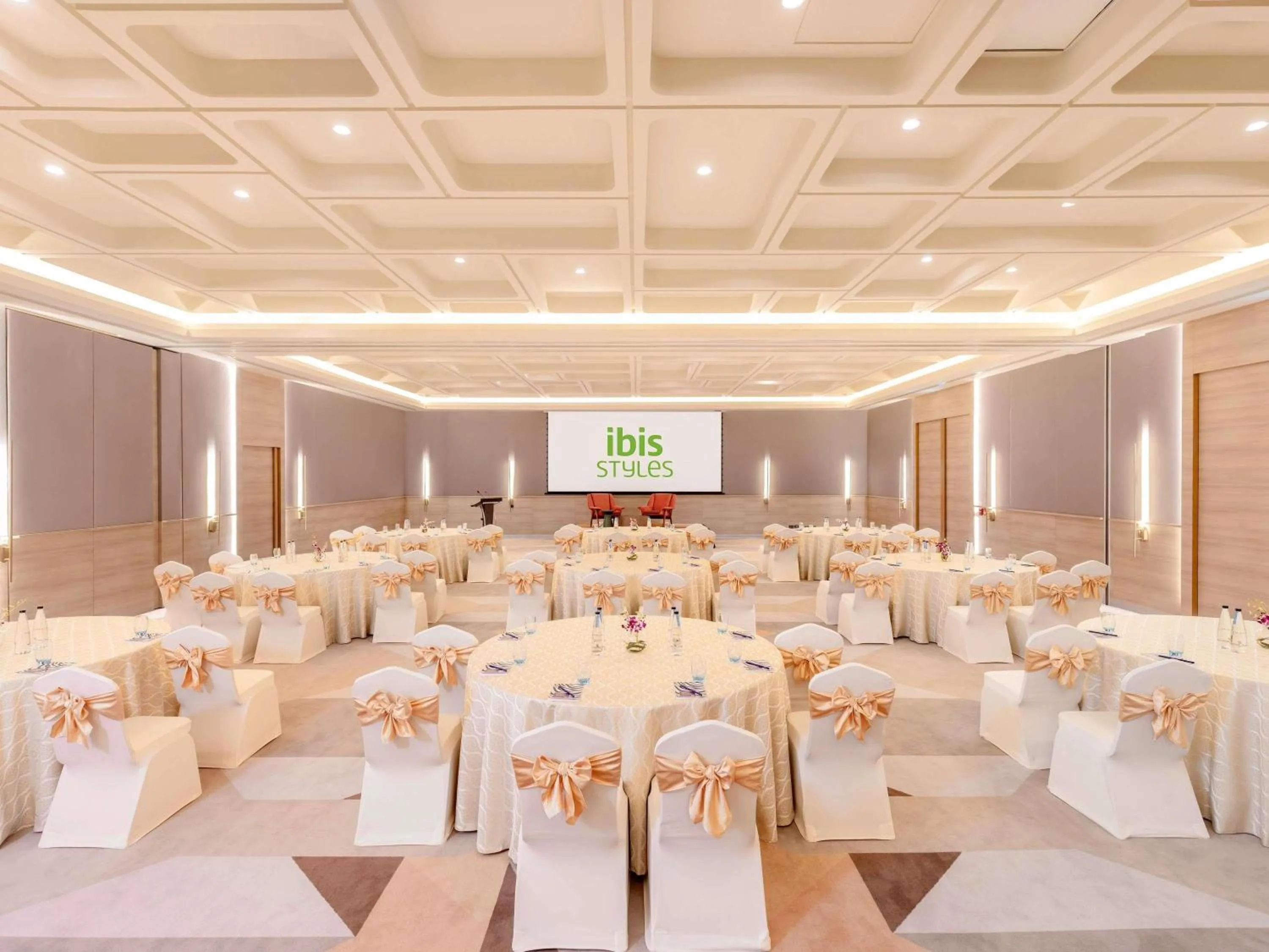 Meeting/conference room in ibis Styles Mysuru