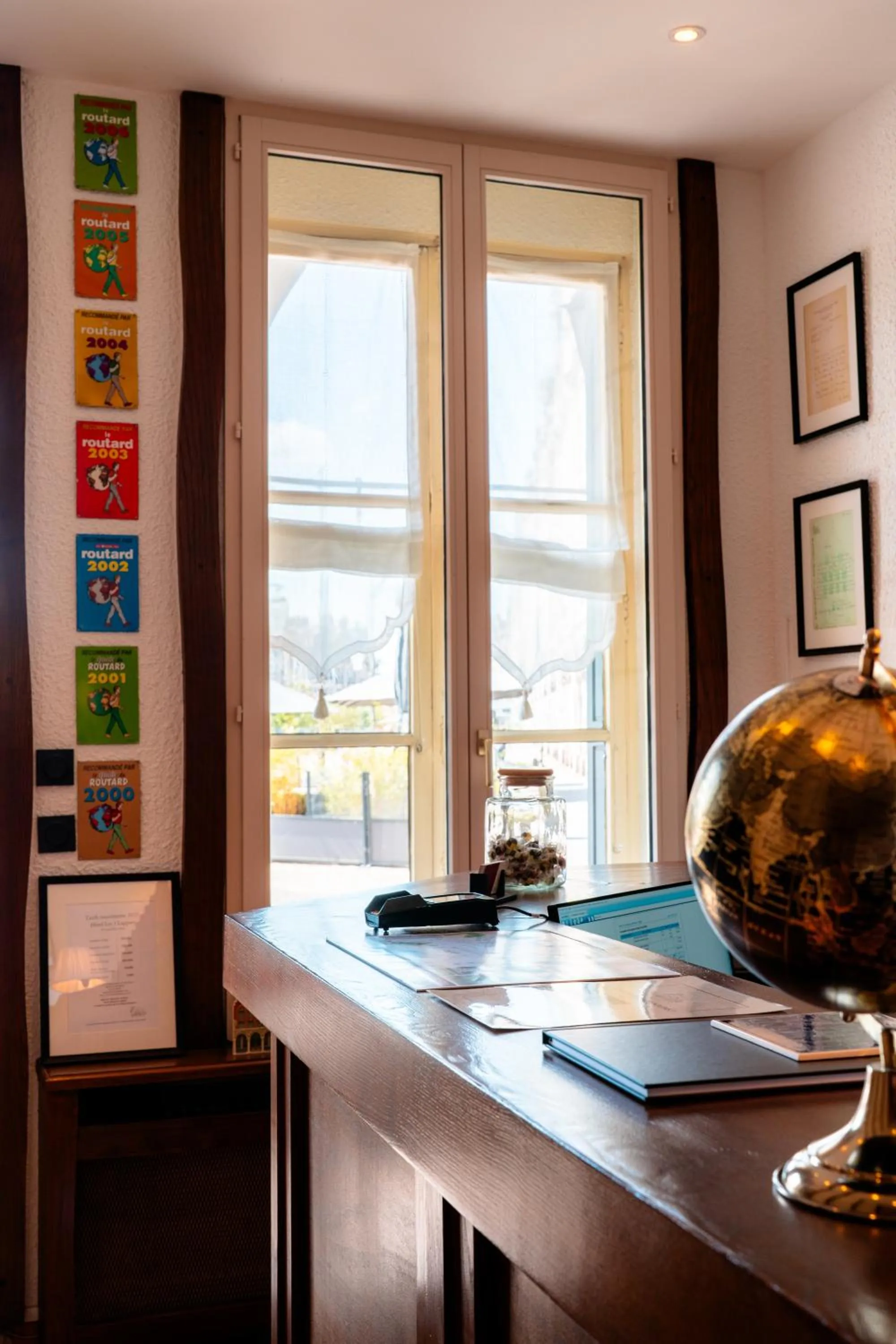 Lobby or reception in Hôtel Les Trois Luppars