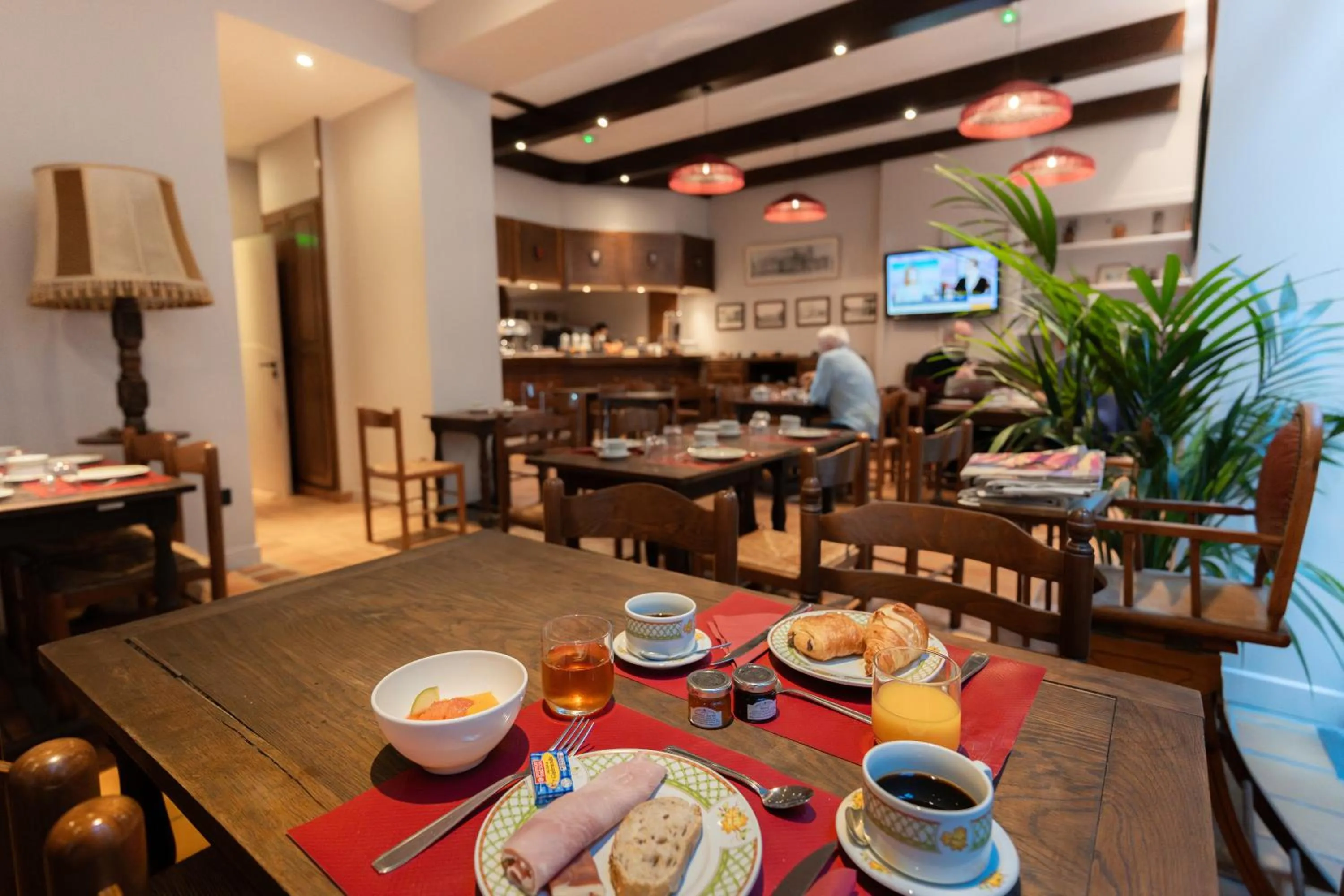 Breakfast in Hôtel Les Trois Luppars